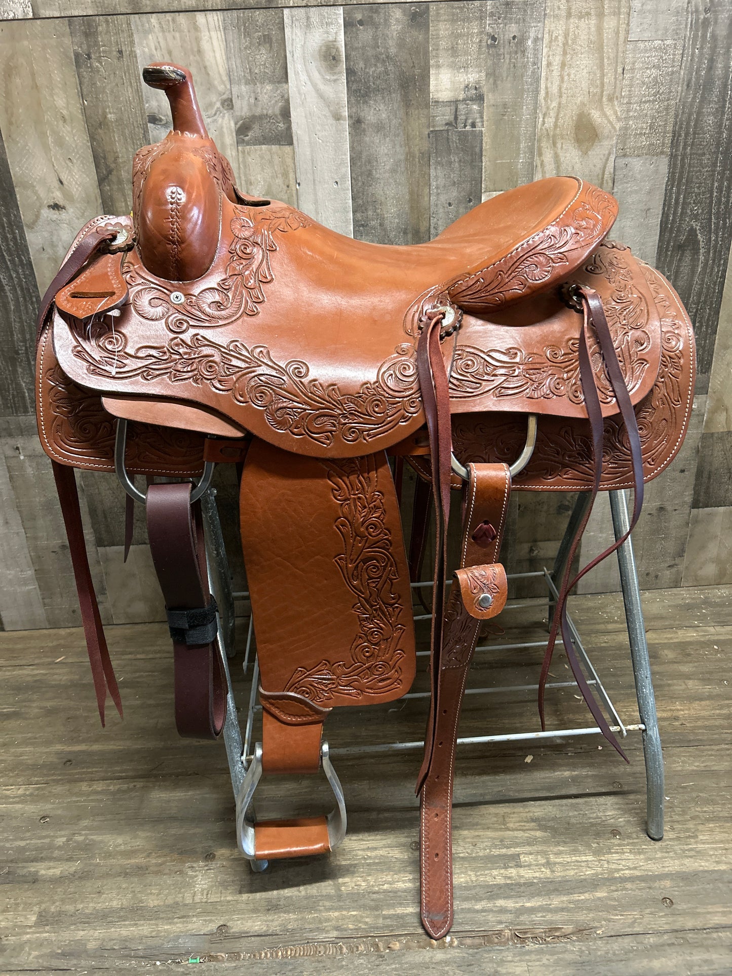 15" Western Draft Saddle 8" Gullet (Free Shipping )