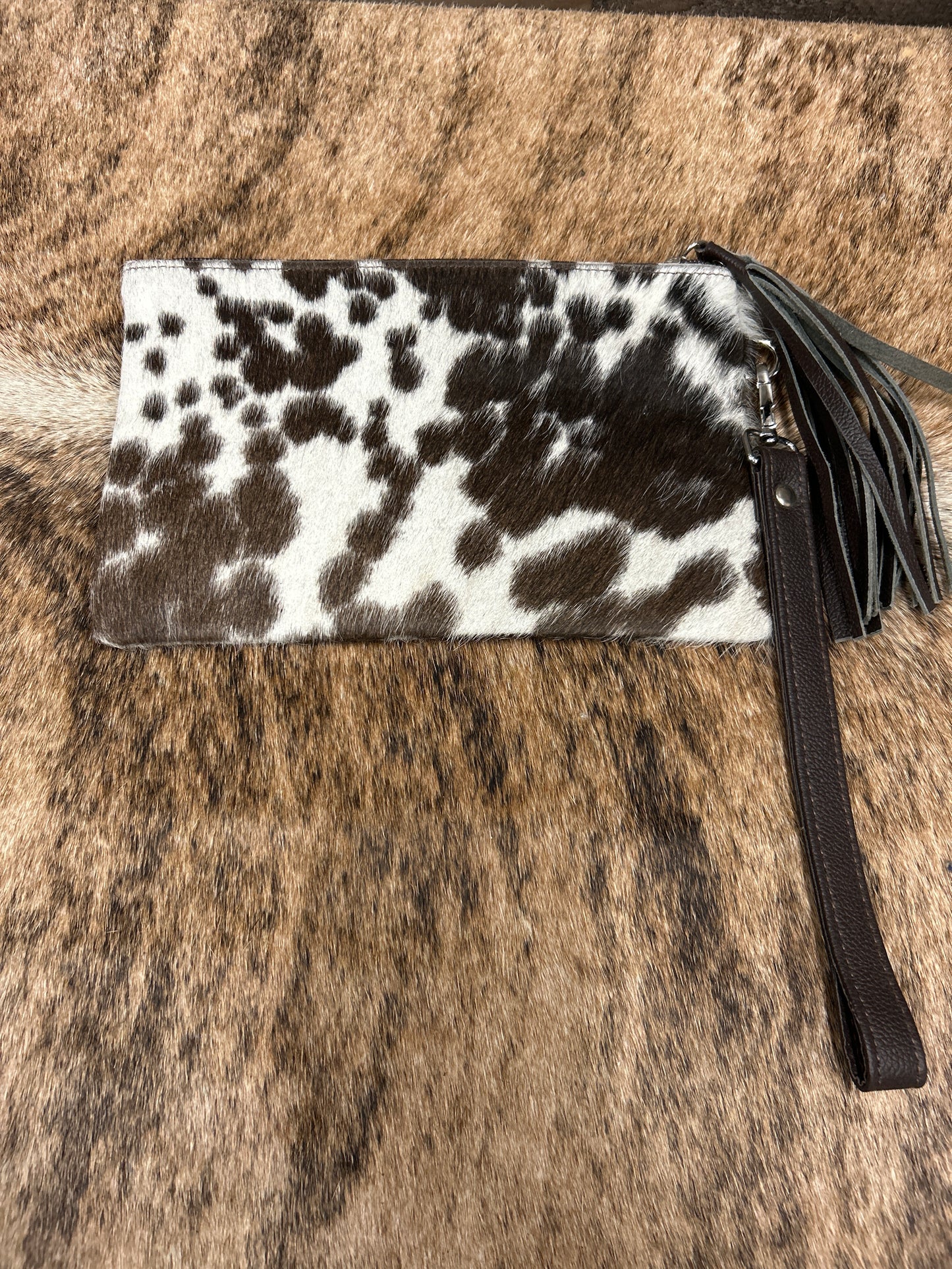 100% Leather With Cowhide 6x9 Wristlet
✳️ FREE SHIPPING ✳️