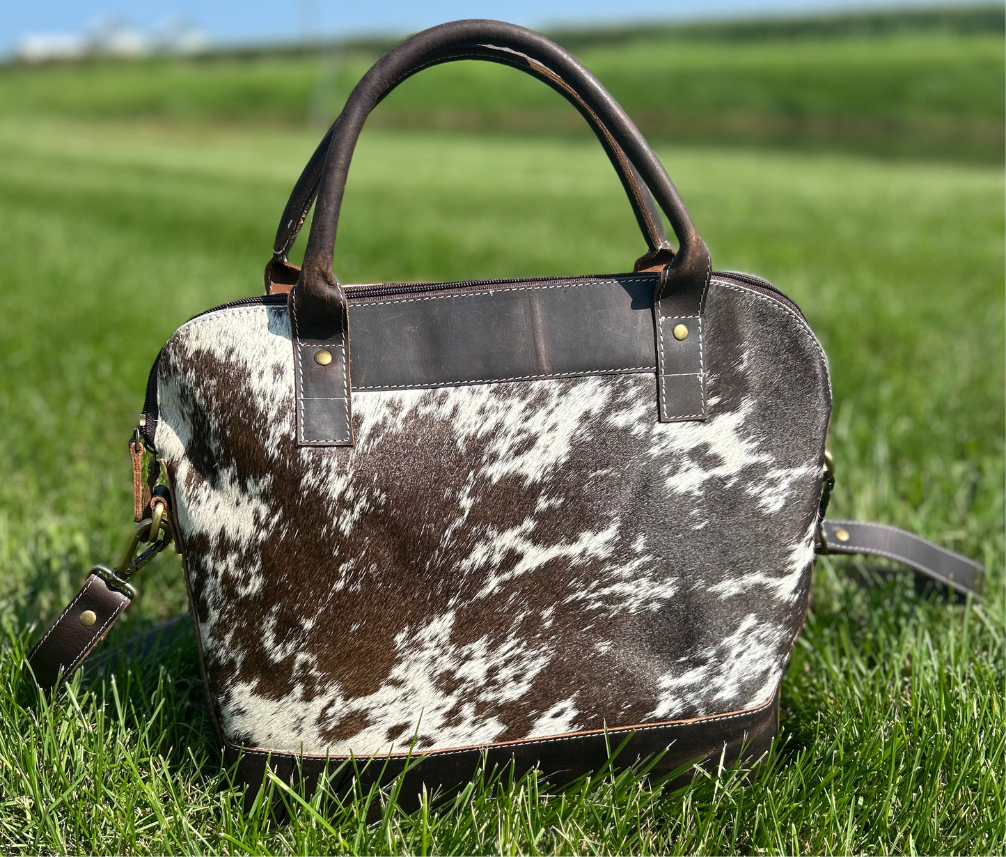 100% Leather with Cowhide 11x15x4