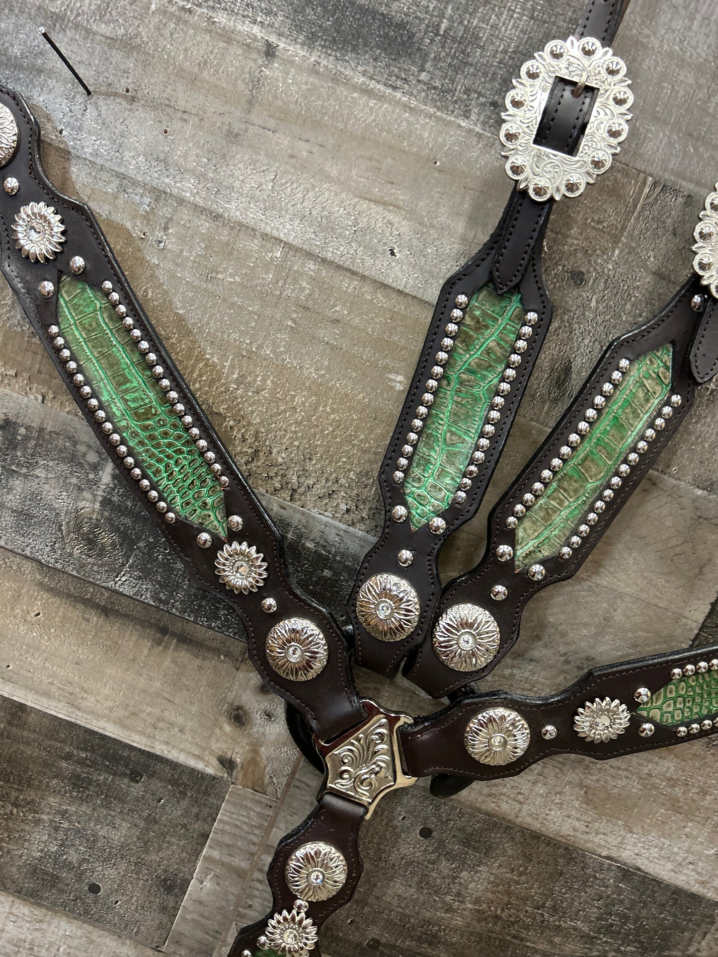 Hot Oiled Tack Set