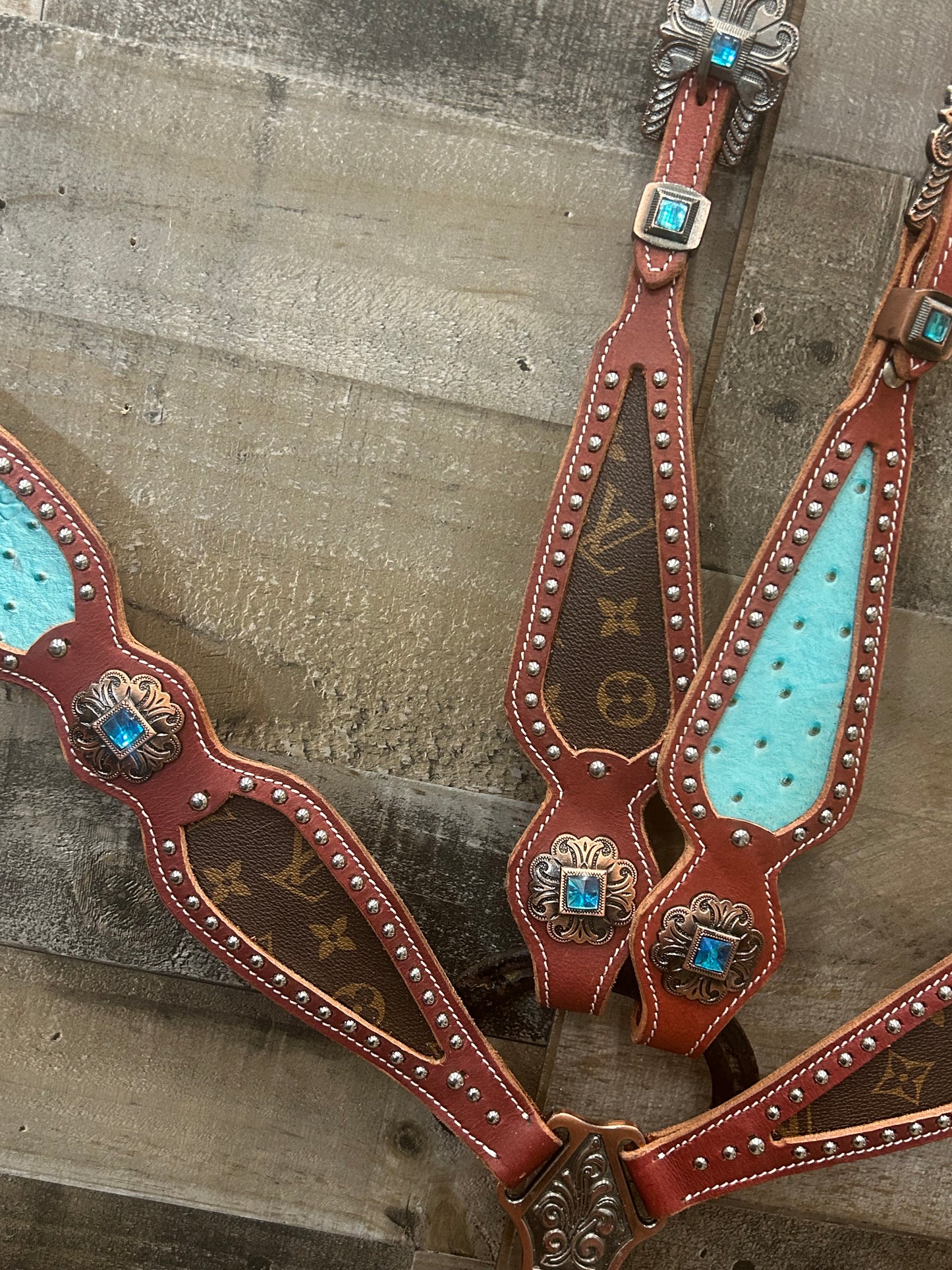 Full Grain Leather Tack Set