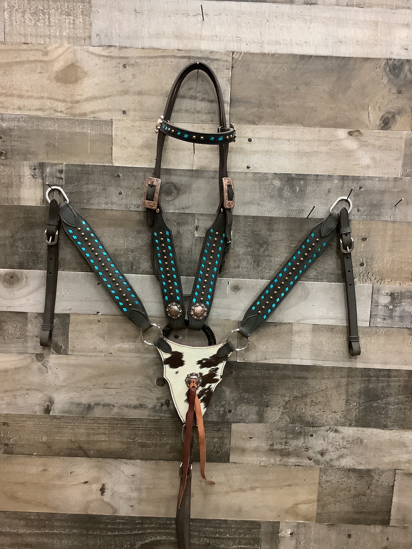 Gladiator Hair On Hide Tack Set ❇️Free Shipping ❇️