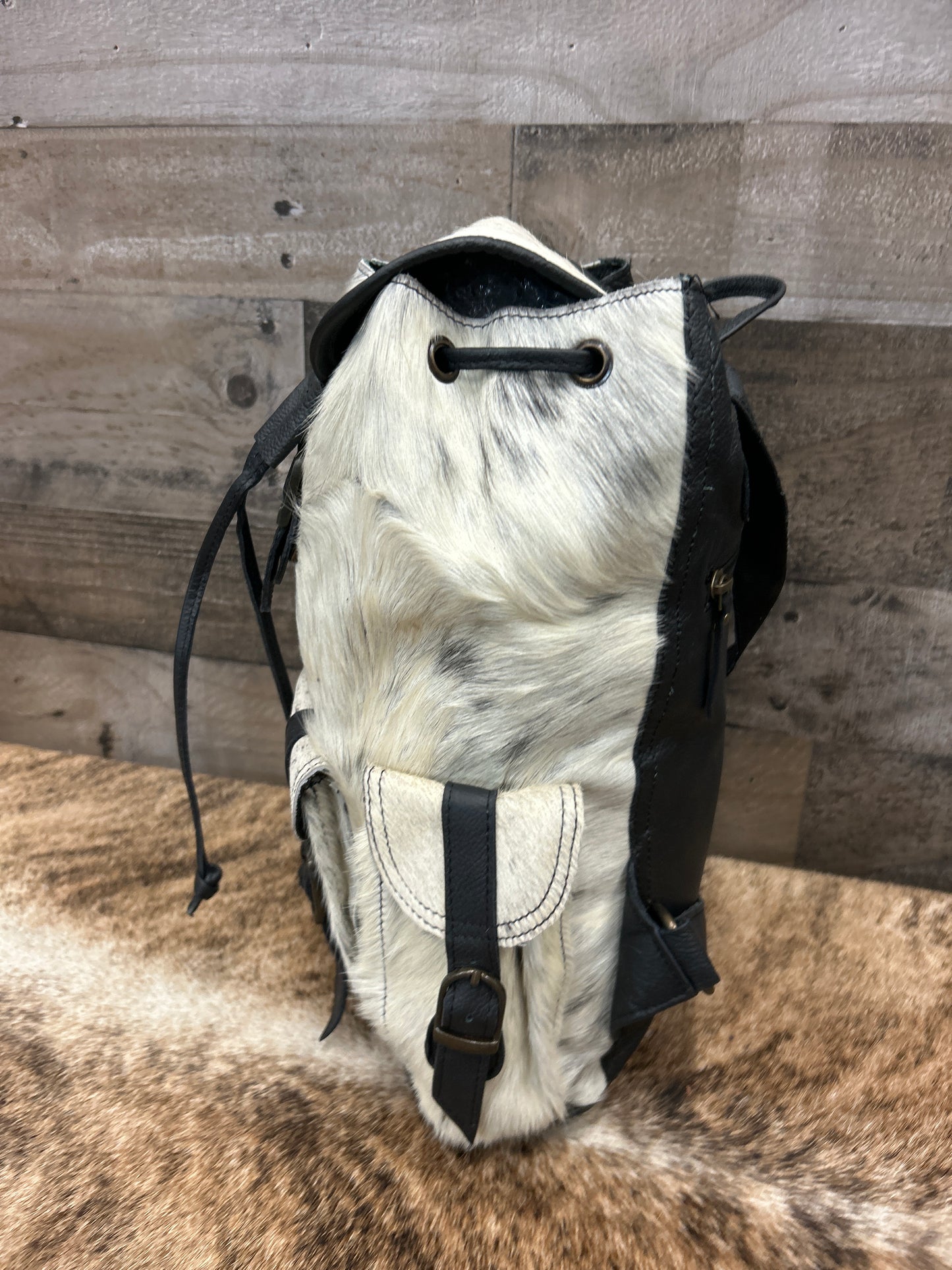 100% Leather With Cowhide Backpack With Lots Of Storage 10x13x6 ✳️Free Shipping ✳️