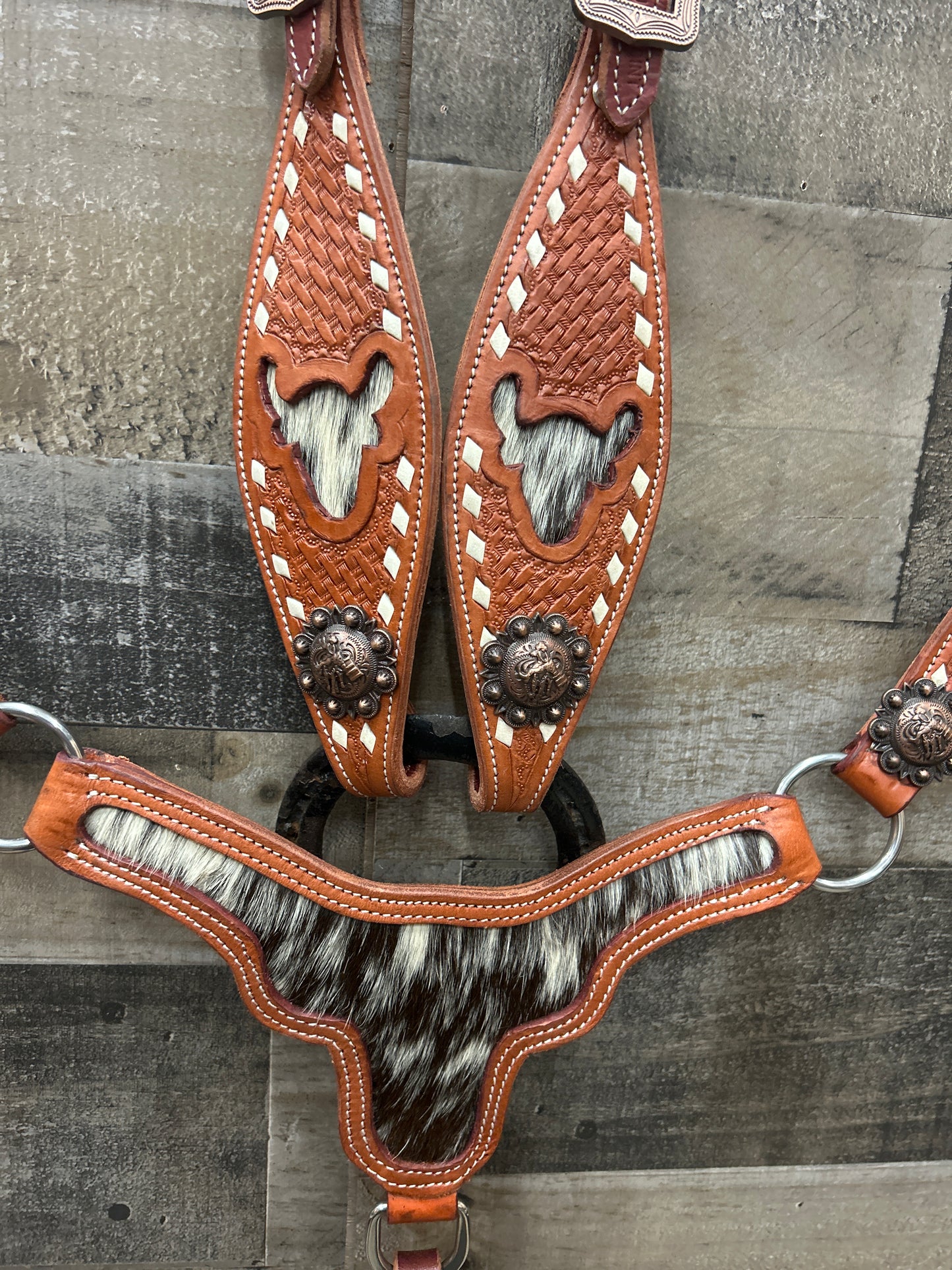Latigo Leather Tack Set With Cowhide