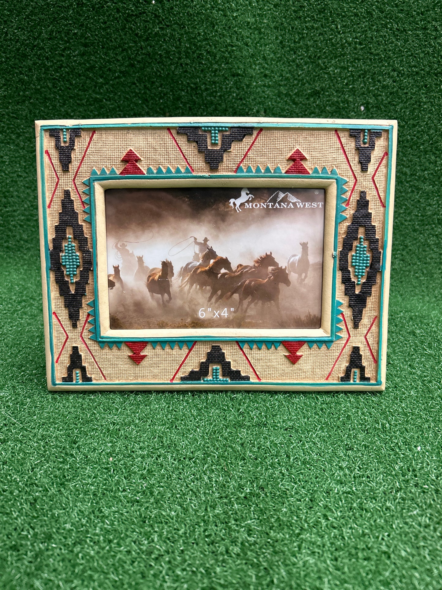 Picture Frame Holds a 6"X 4" Picture