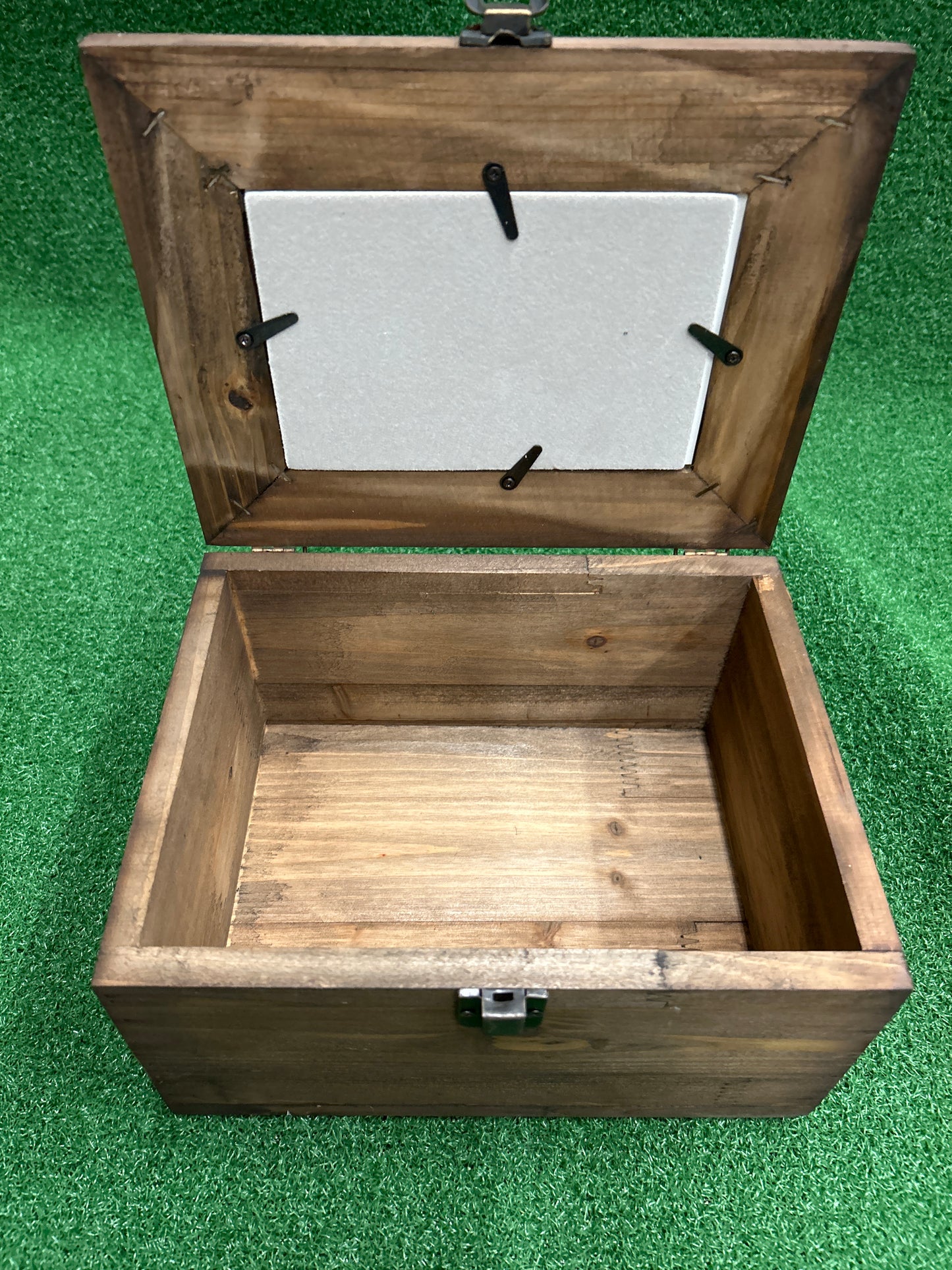 9”x7”x5” Wood Box With Picture Frame