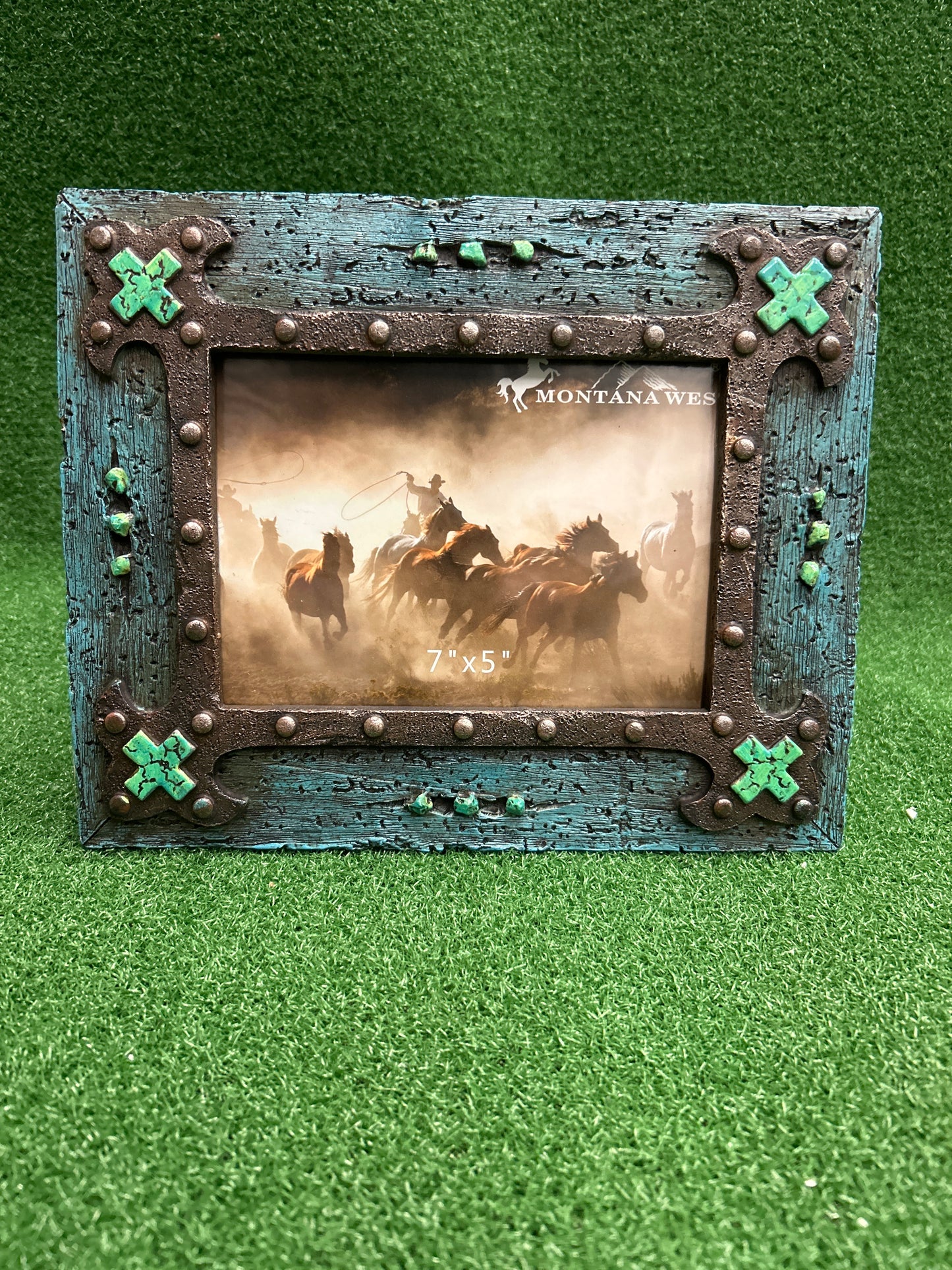 Picture Frame Holds a 6"X 4" Picture