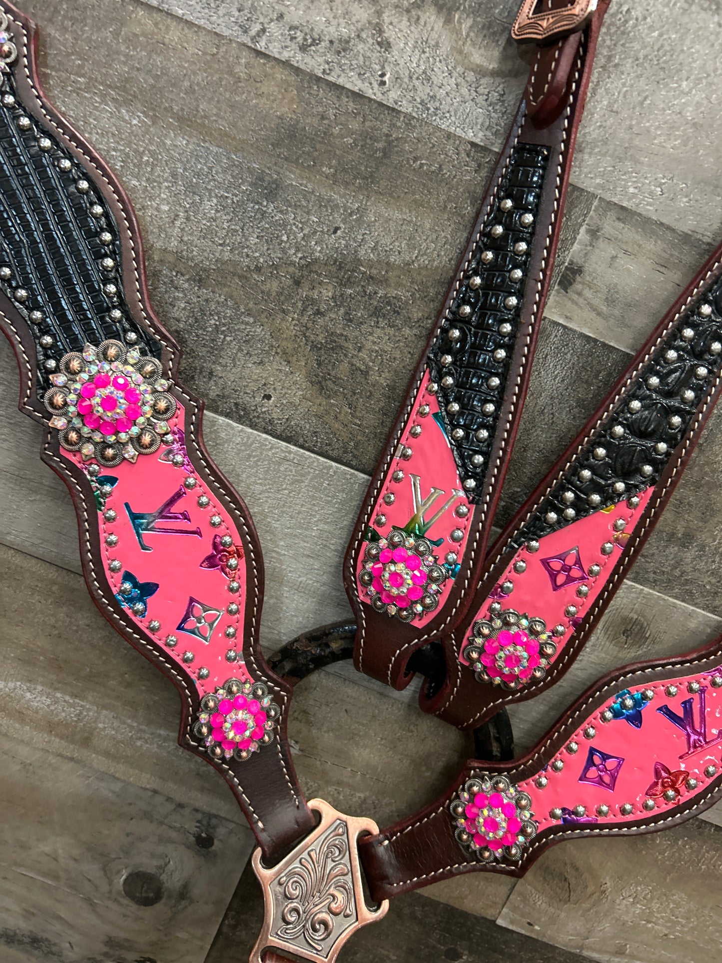 LV Tack Set ❇️ Free Shipping ❇️