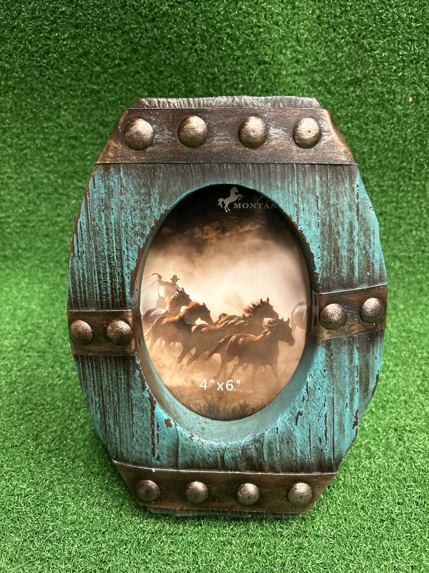 Wood Picture Frame Holds a 6"X 4" Picture