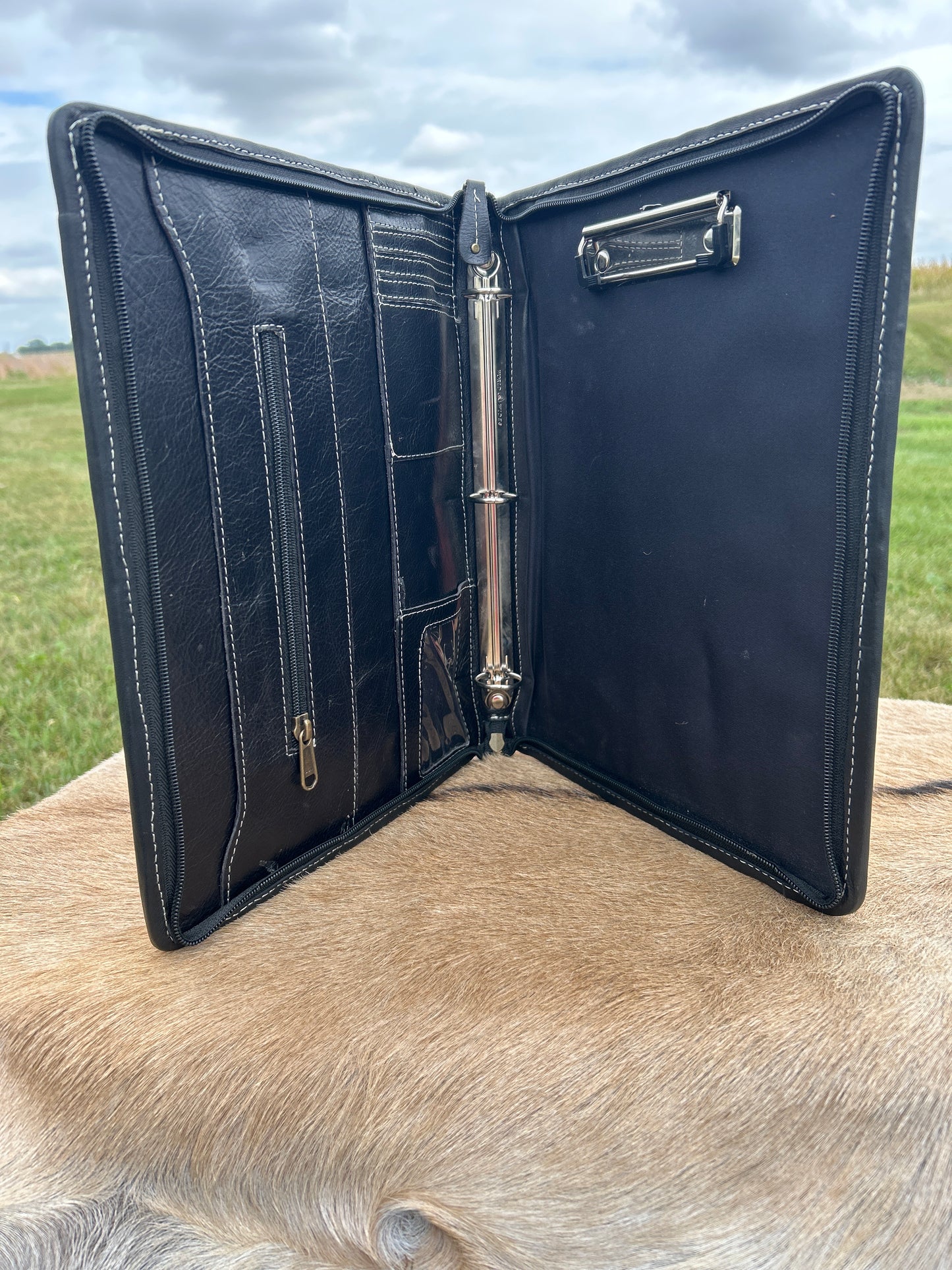 3 Ring Zipper Binder ♦️Free Shipping ♦️