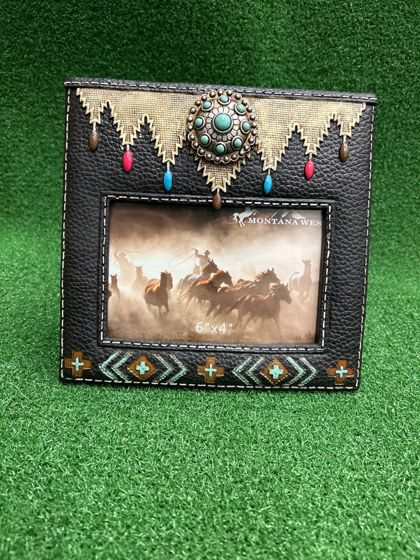 Picture Frame Holds a 6"X 4" Picture