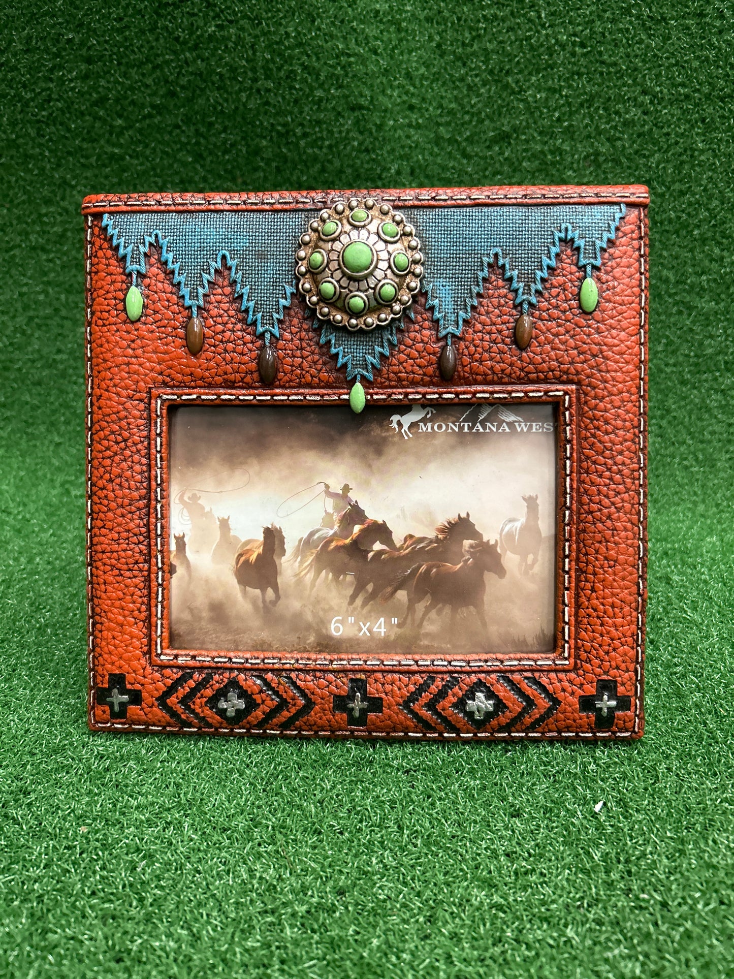 Picture Frame Holds a 6"X 4" Picture