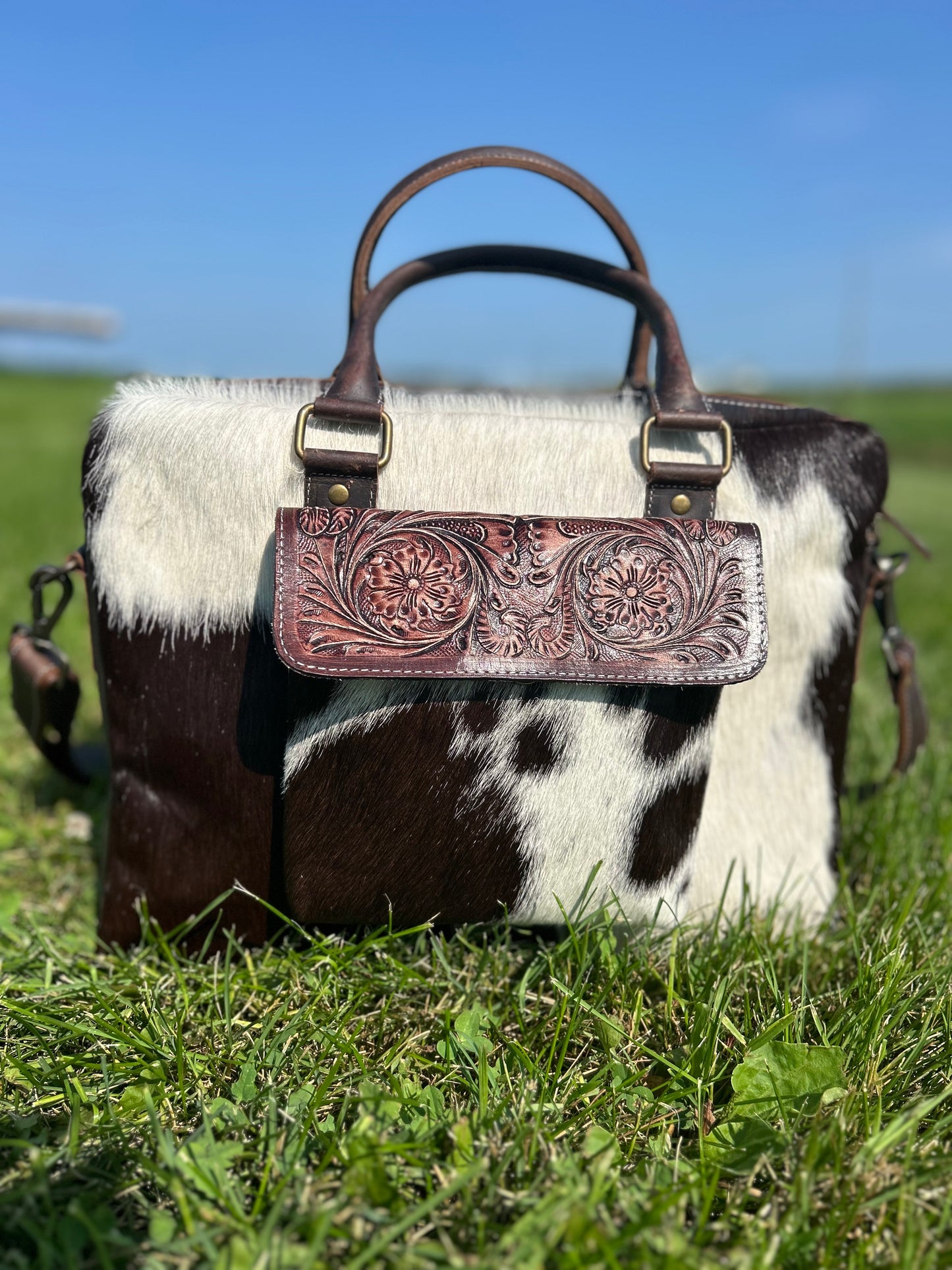 100% Leather With Cowhide Traveler 16x13x3 With 7x7x2 Front Pocket