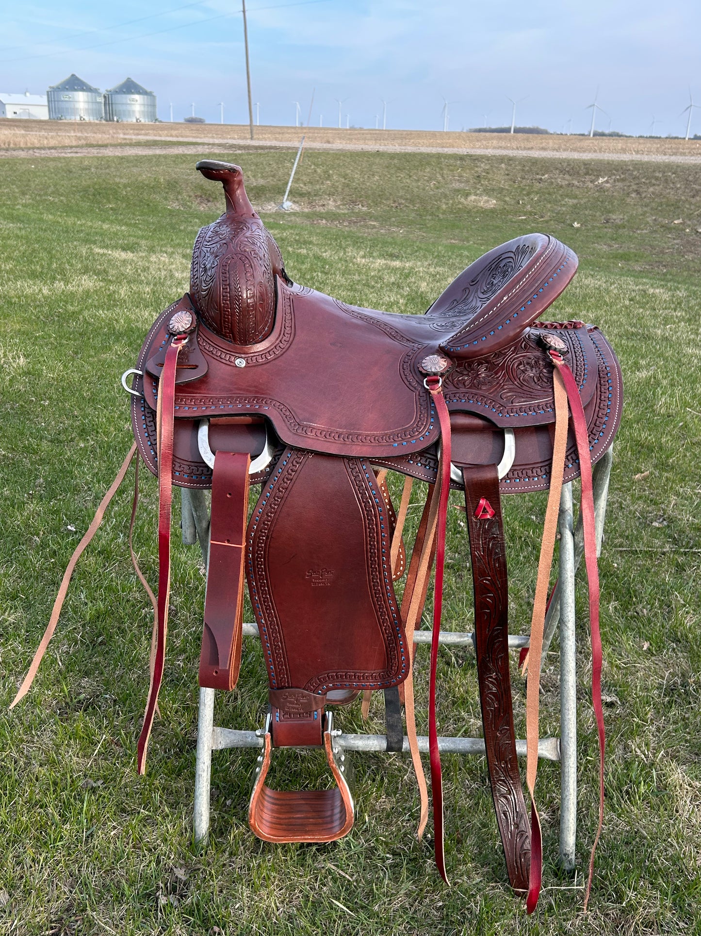 16” South Point Saddle with a 7” Gullet ✳️ FREE SHIPPING ✳️