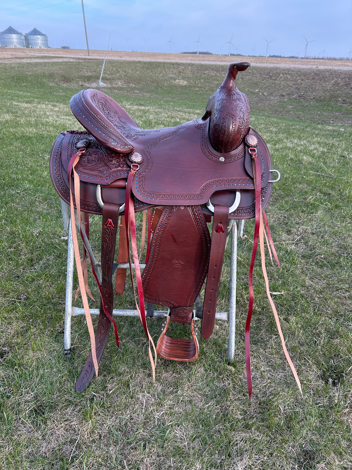 16” South Point Saddle with a 7” Gullet ✳️ FREE SHIPPING ✳️