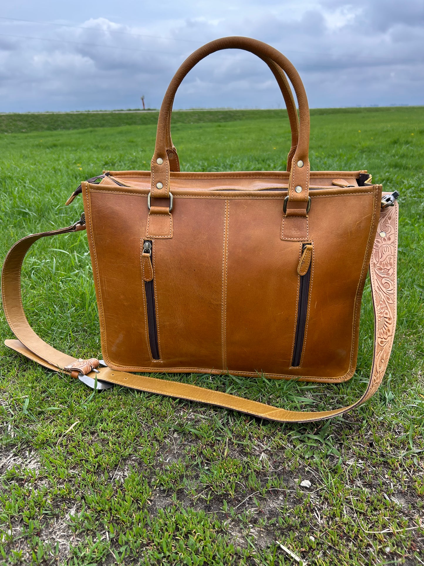 100% Genuine Leather Purse/ Laptop Bag With Real Cowhide 14x16x4 ✳️Free Shipping ✳️
