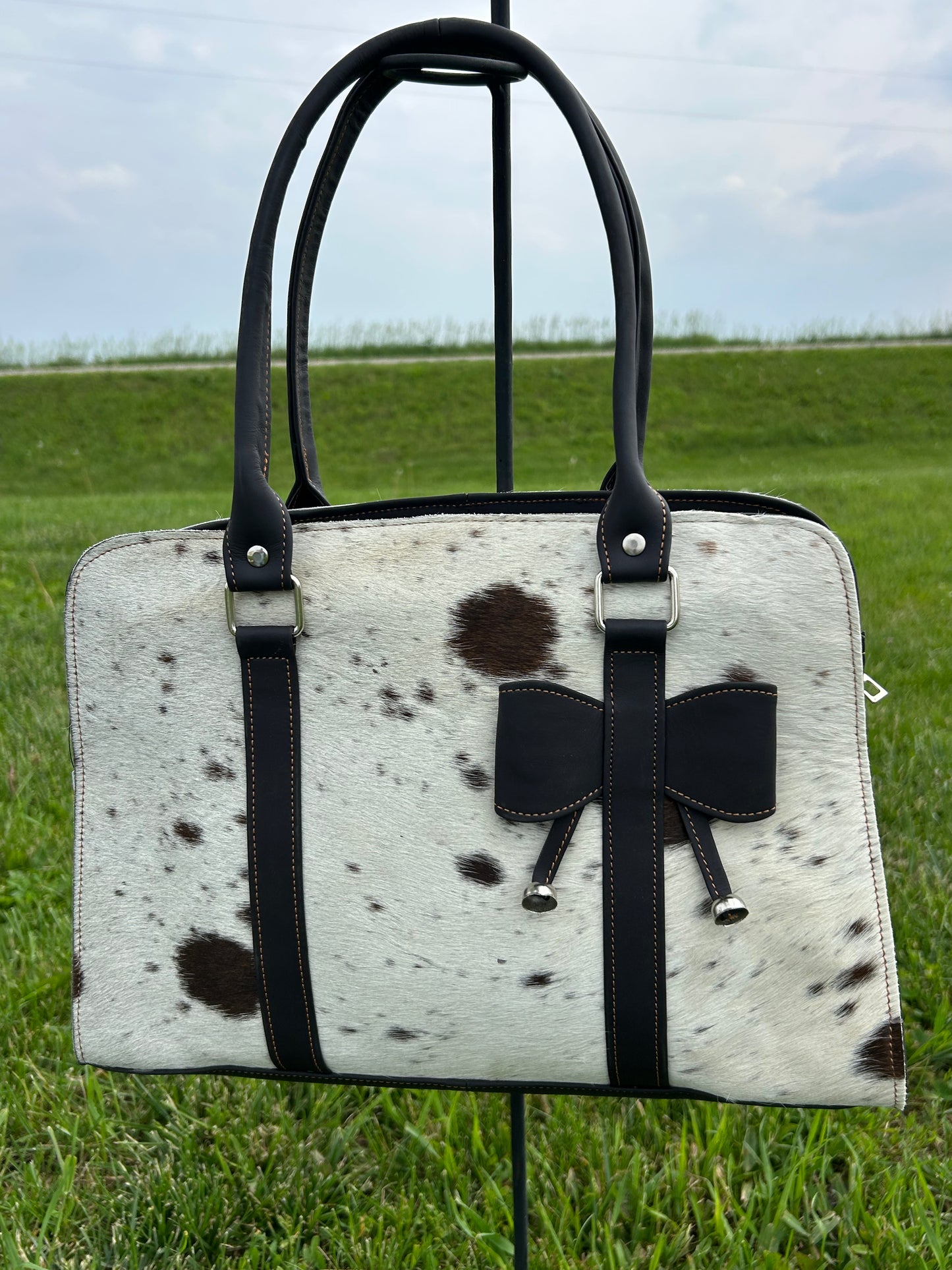 Leather Designer Dual Compartment Purse With Cowhide