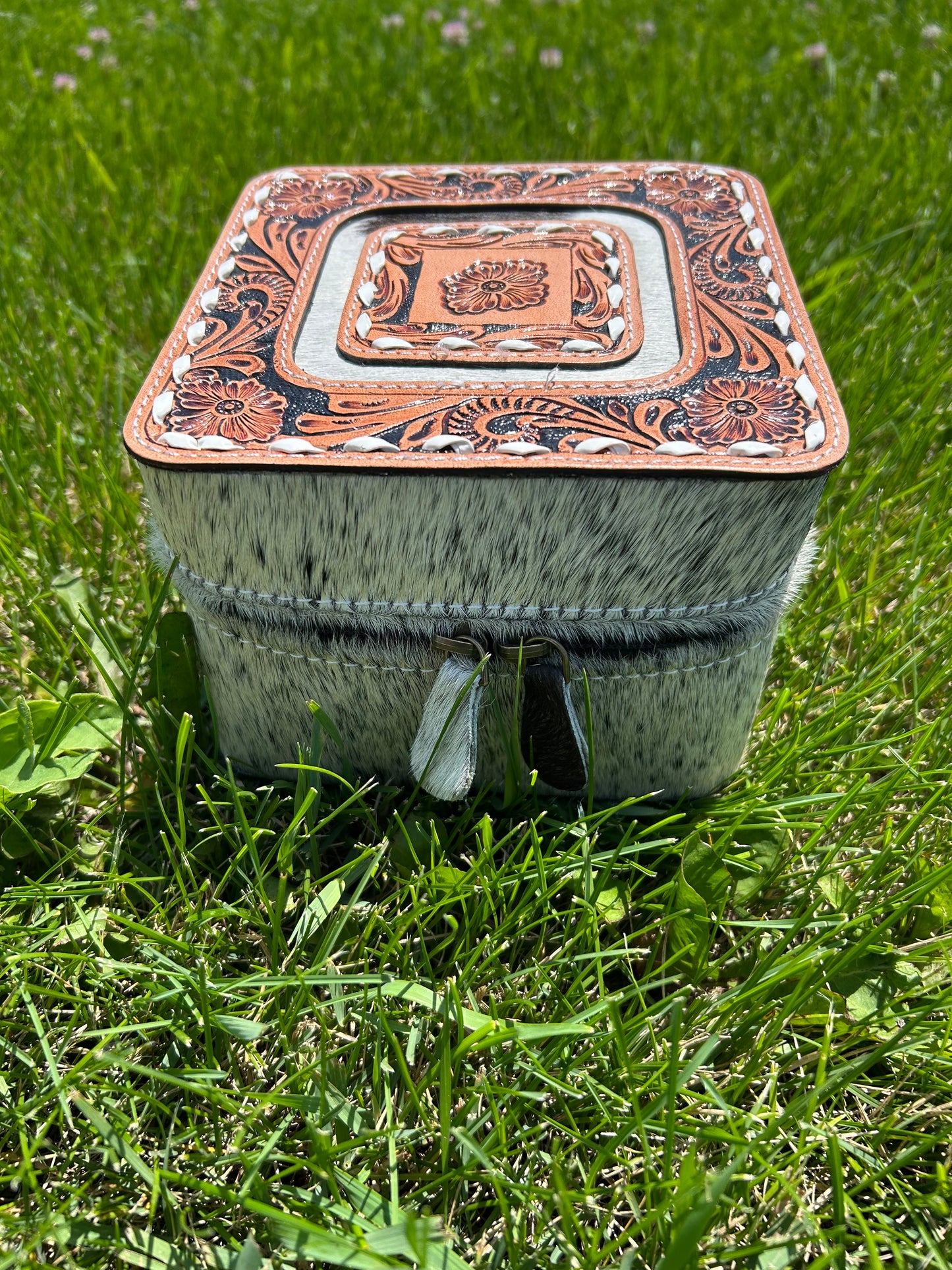 6x6x4.5 Cowhide Jewelry Box