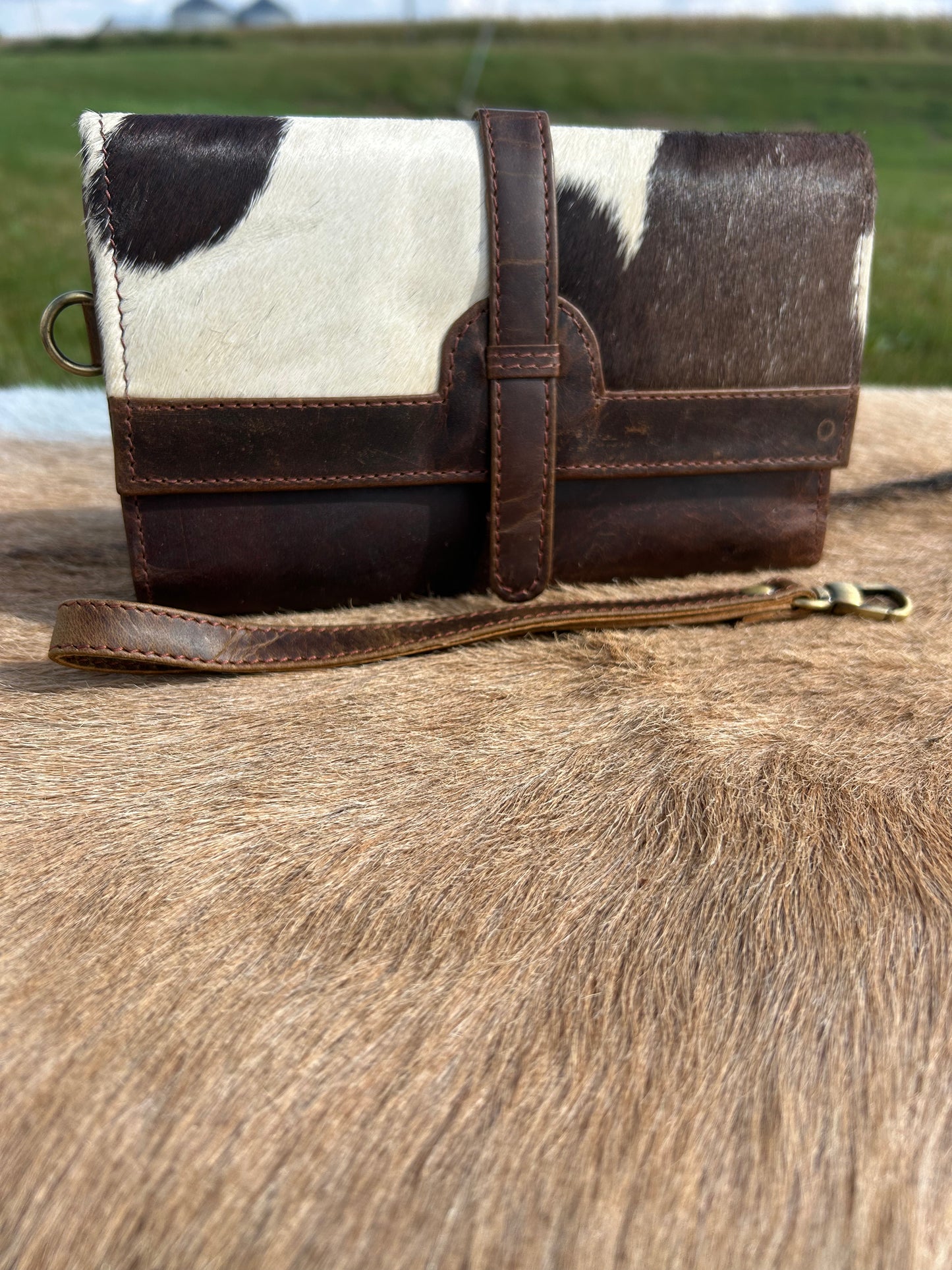 4”x8”Clutch ❇️ Free Shipping ❇️
