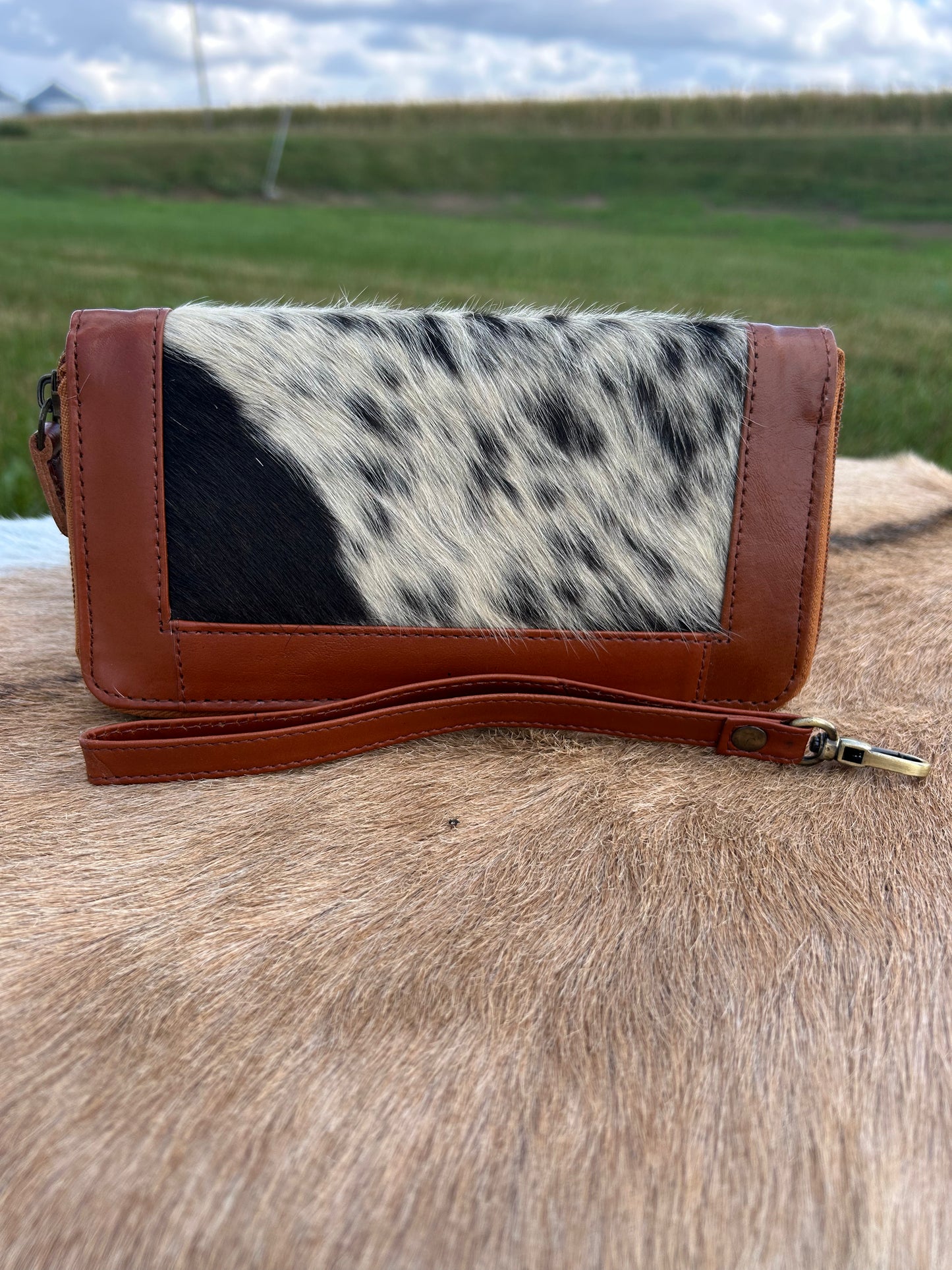 4”x8” Clutch ❇️Free Shipping ❇️