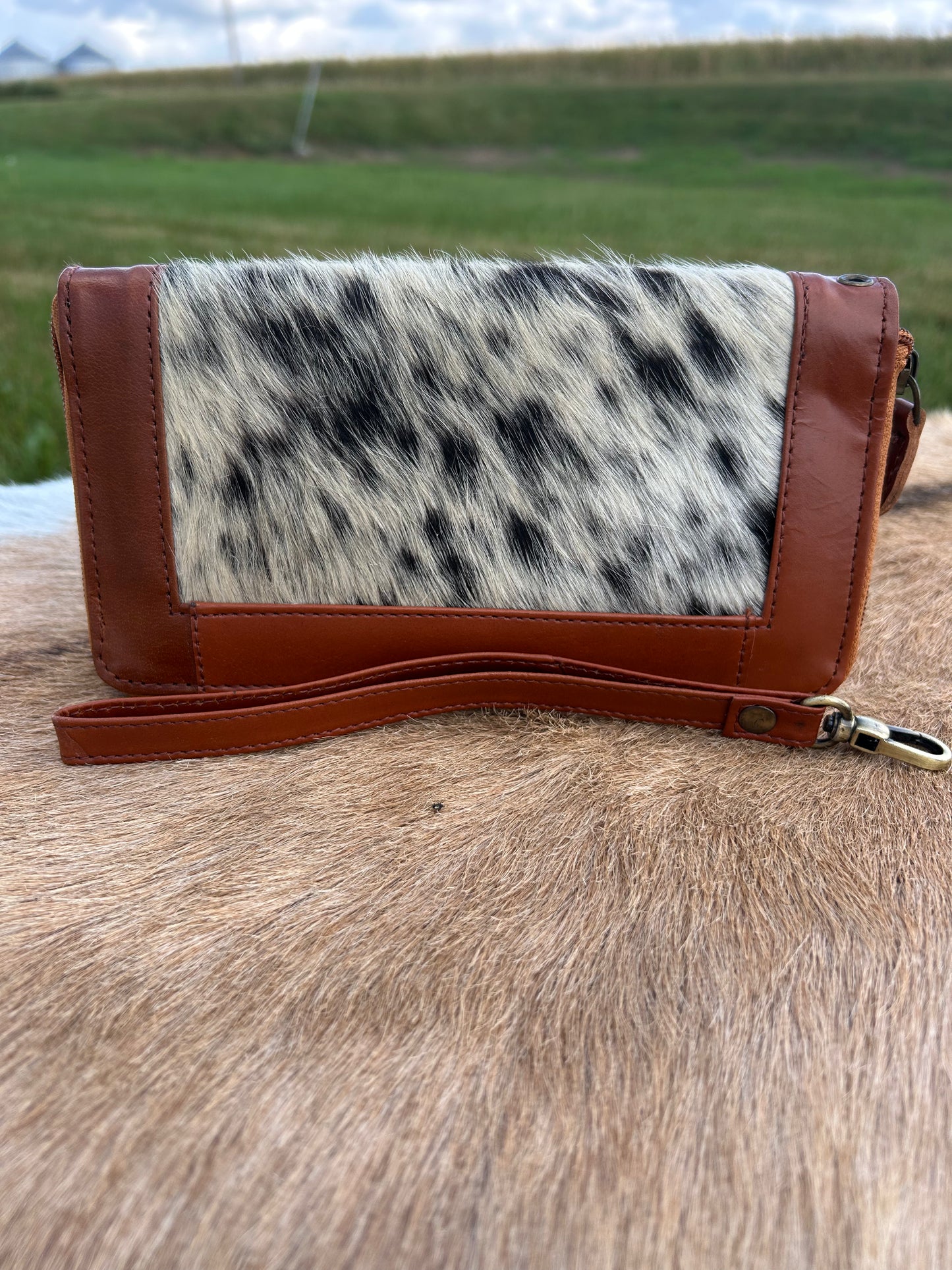 4”x8” Clutch ❇️Free Shipping ❇️