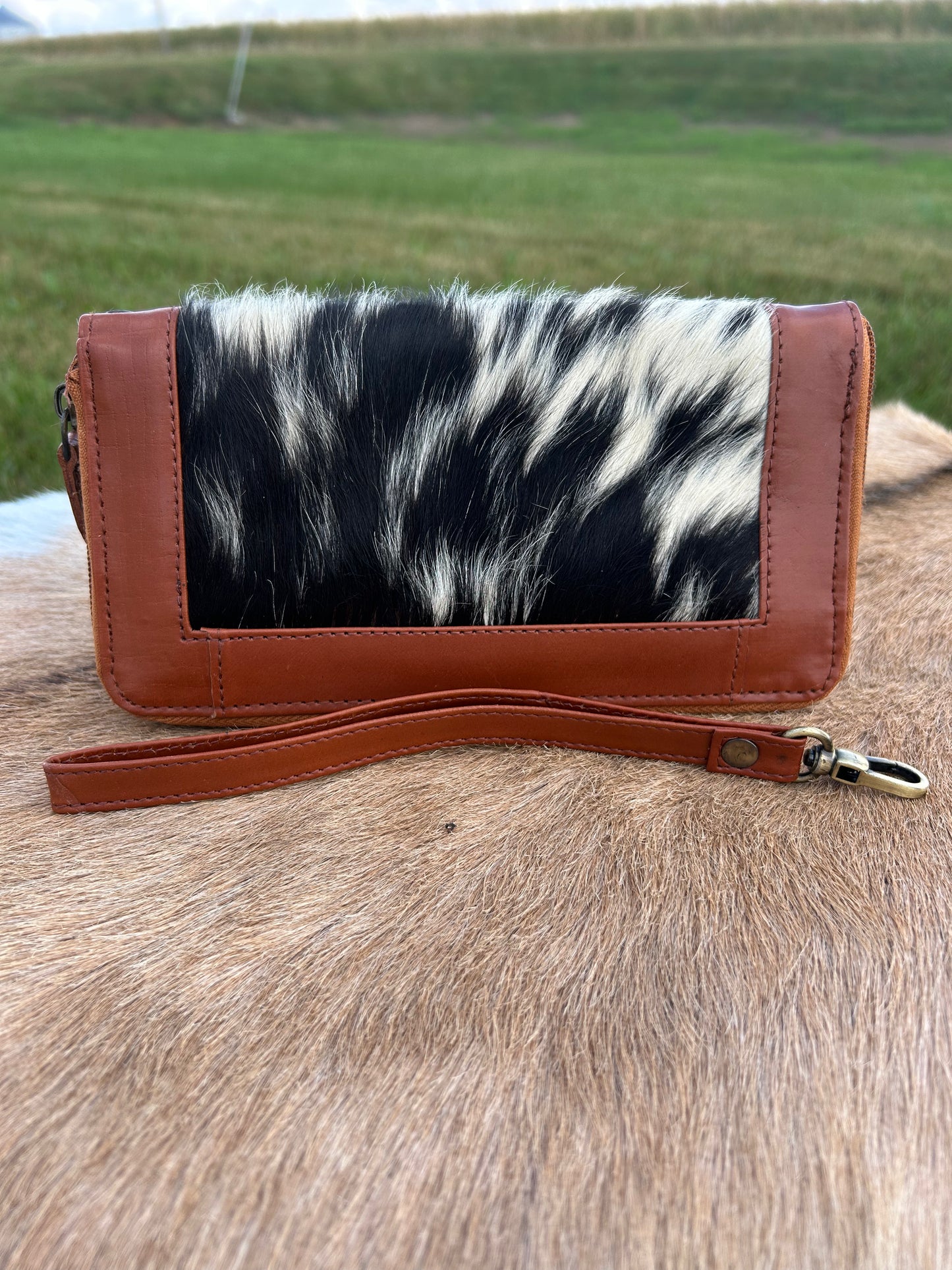 4”x8” Clutch ❇️Free Shipping ❇️