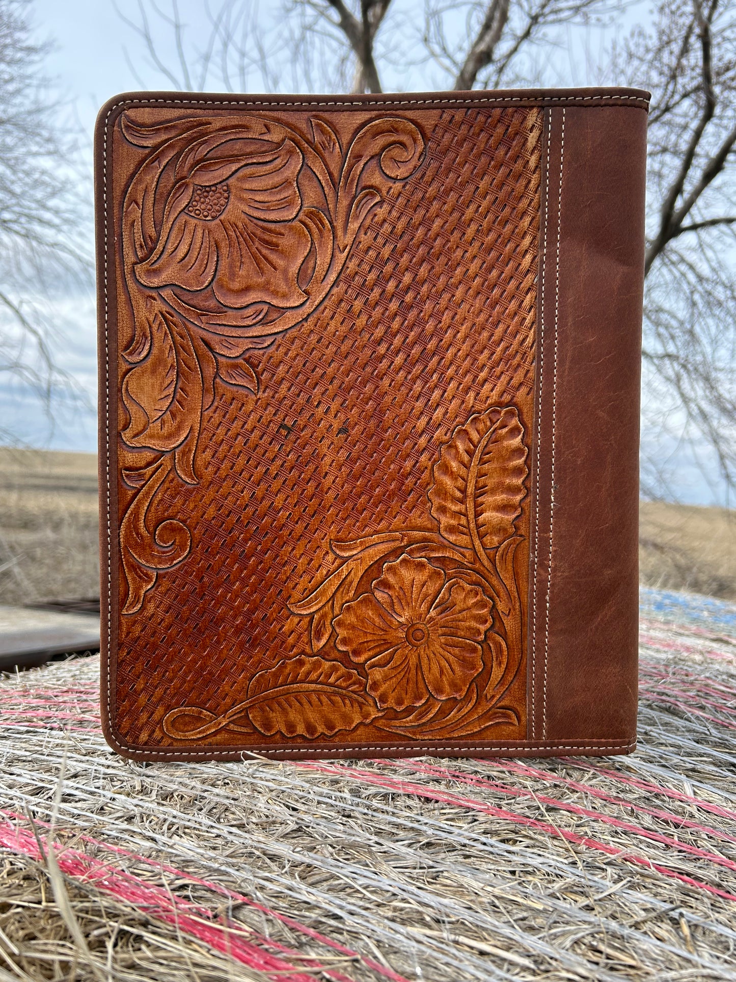 10x12 Leather Portfolio ✳️ FREE SHIPPING✳️