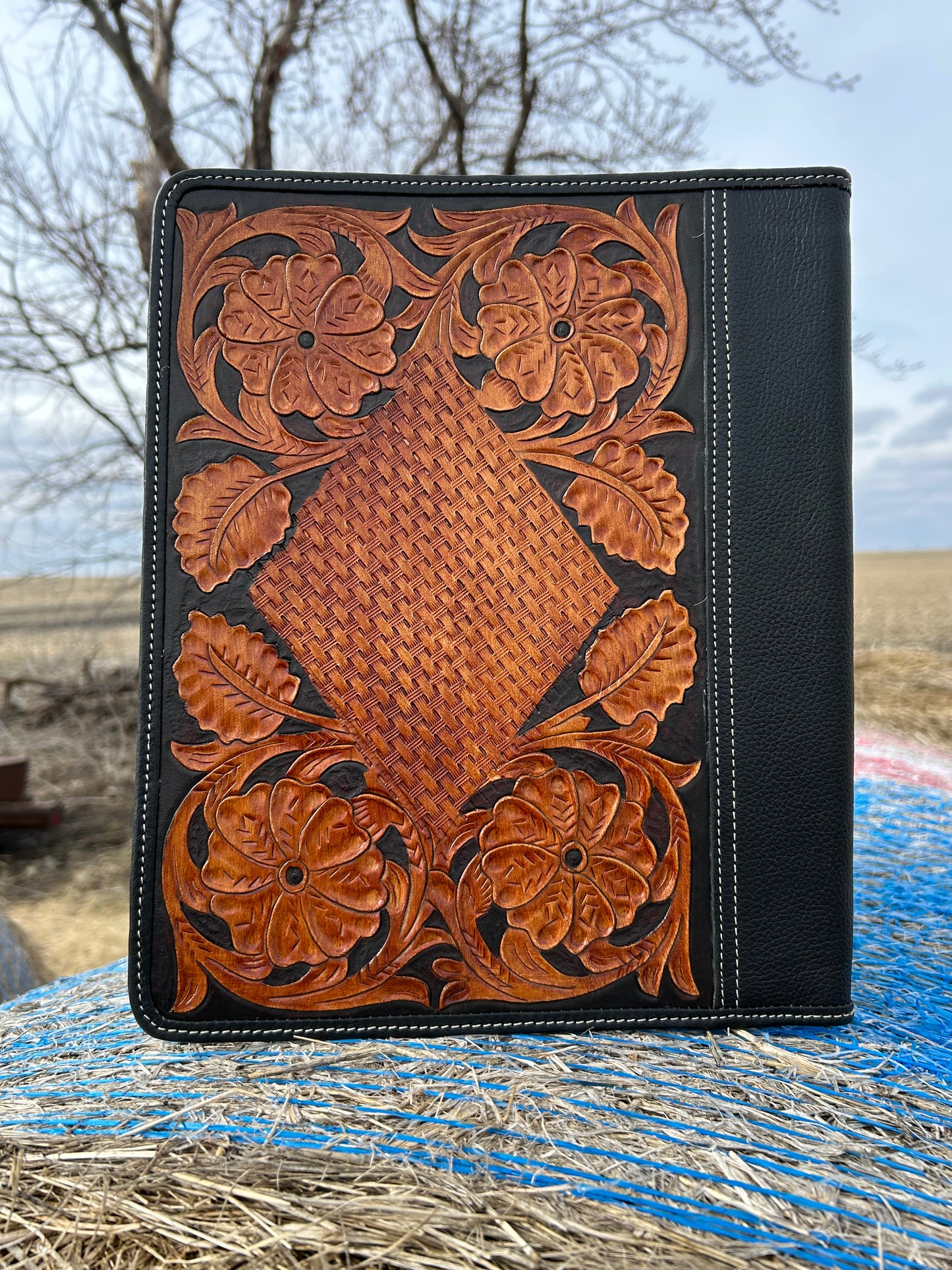 10x12 Leather Portfolio ✳️ FREE SHIPPING✳️