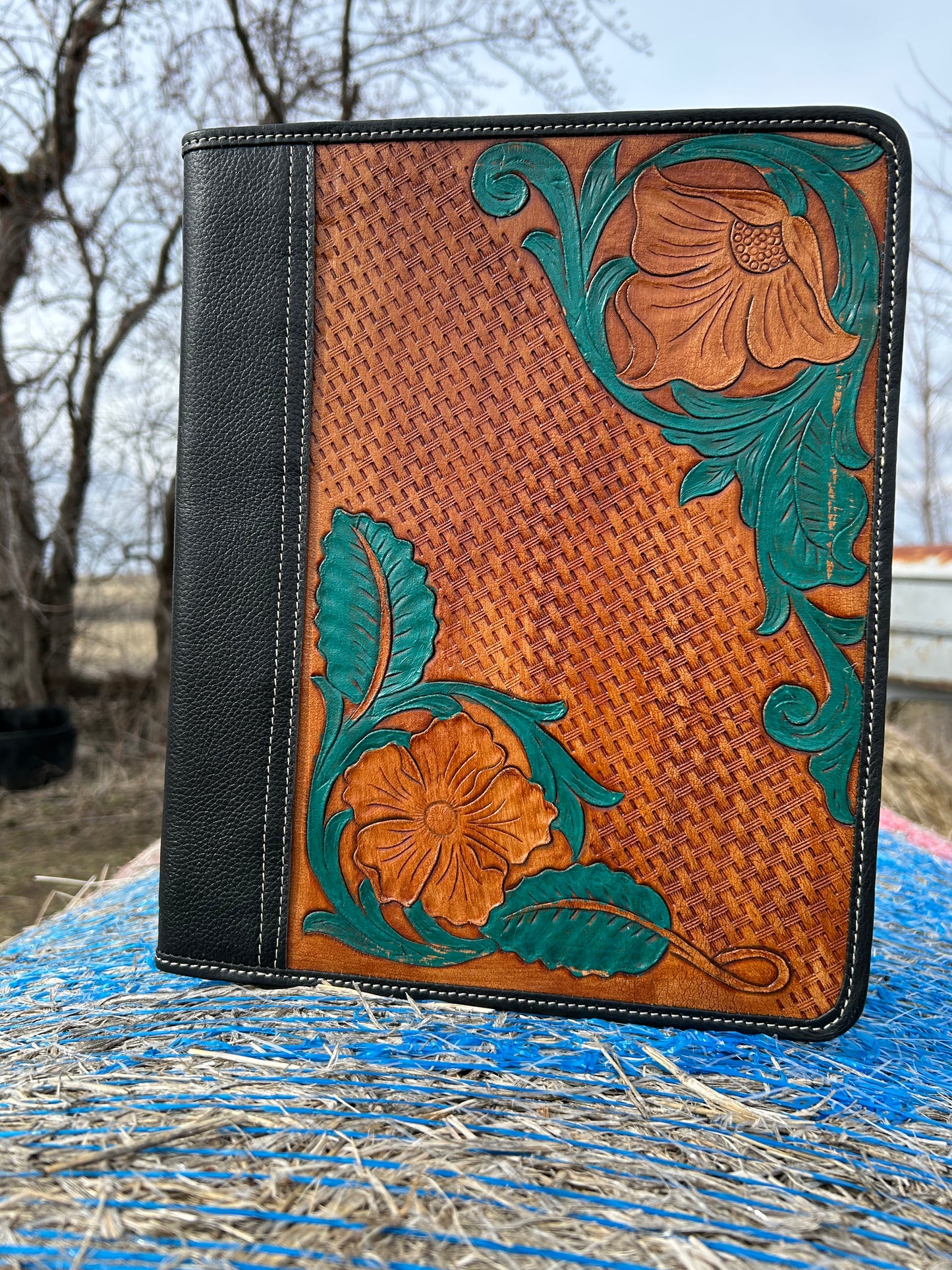 10x12 Leather Portfolio ✳️ FREE SHIPPING✳️