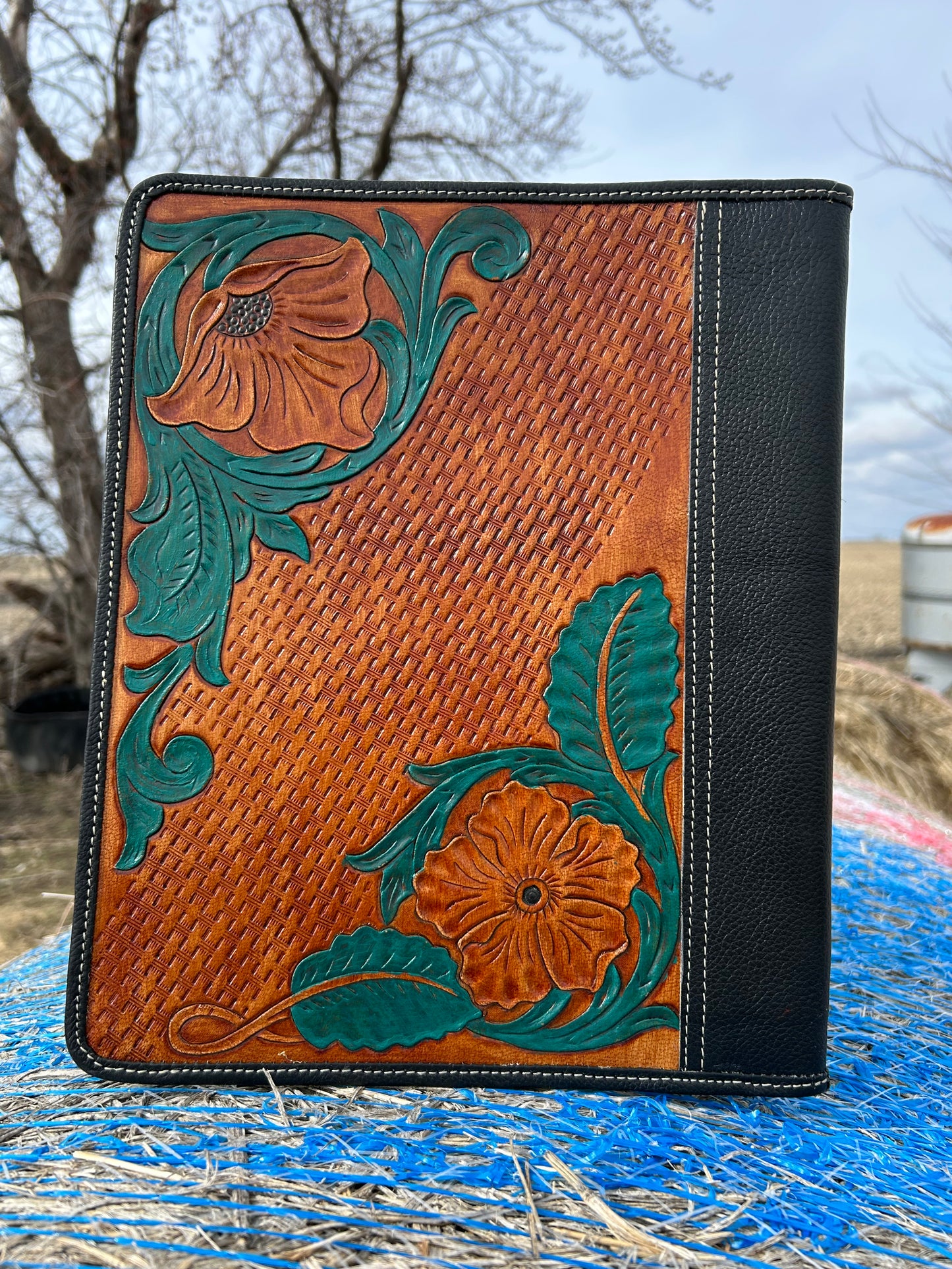 10x12 Leather Portfolio ✳️ FREE SHIPPING✳️
