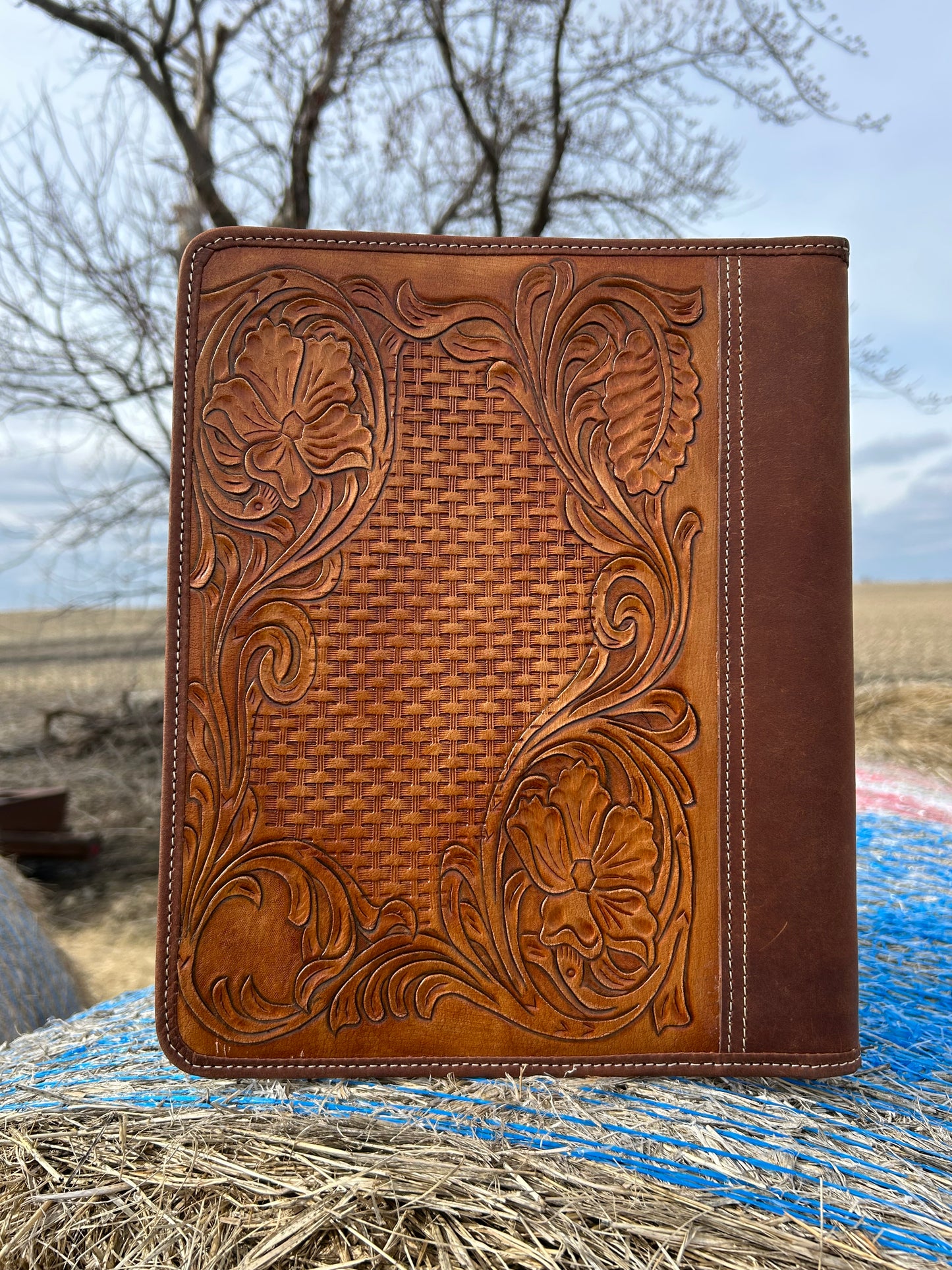10x12 Leather Portfolio ✳️ FREE SHIPPING✳️