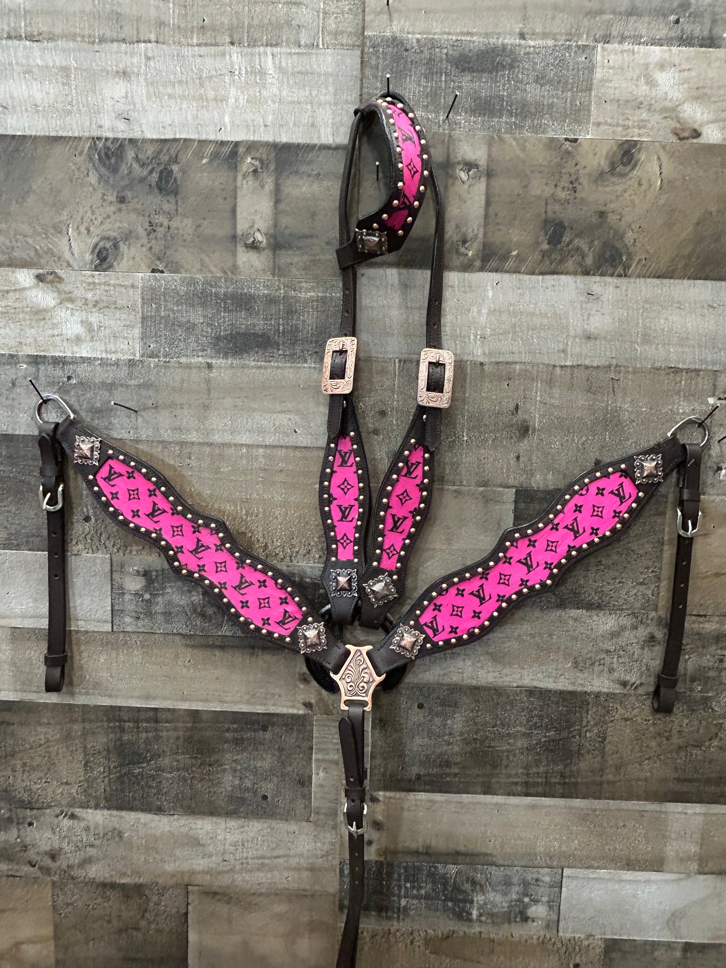 Hot Oiled Tack Set