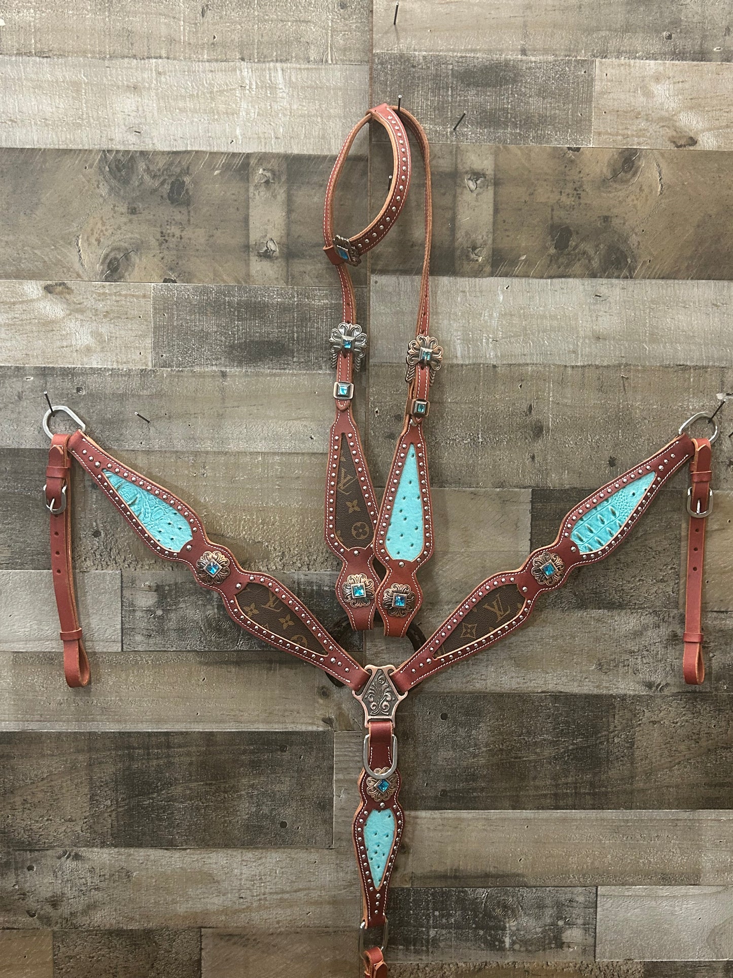 Full Grain Leather Tack Set