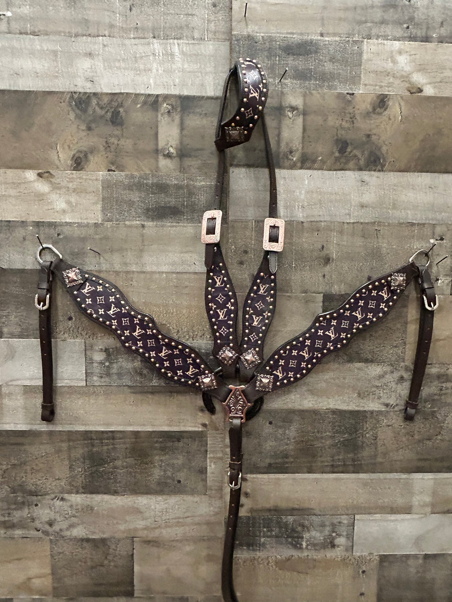 Hot Oiled Tack Set