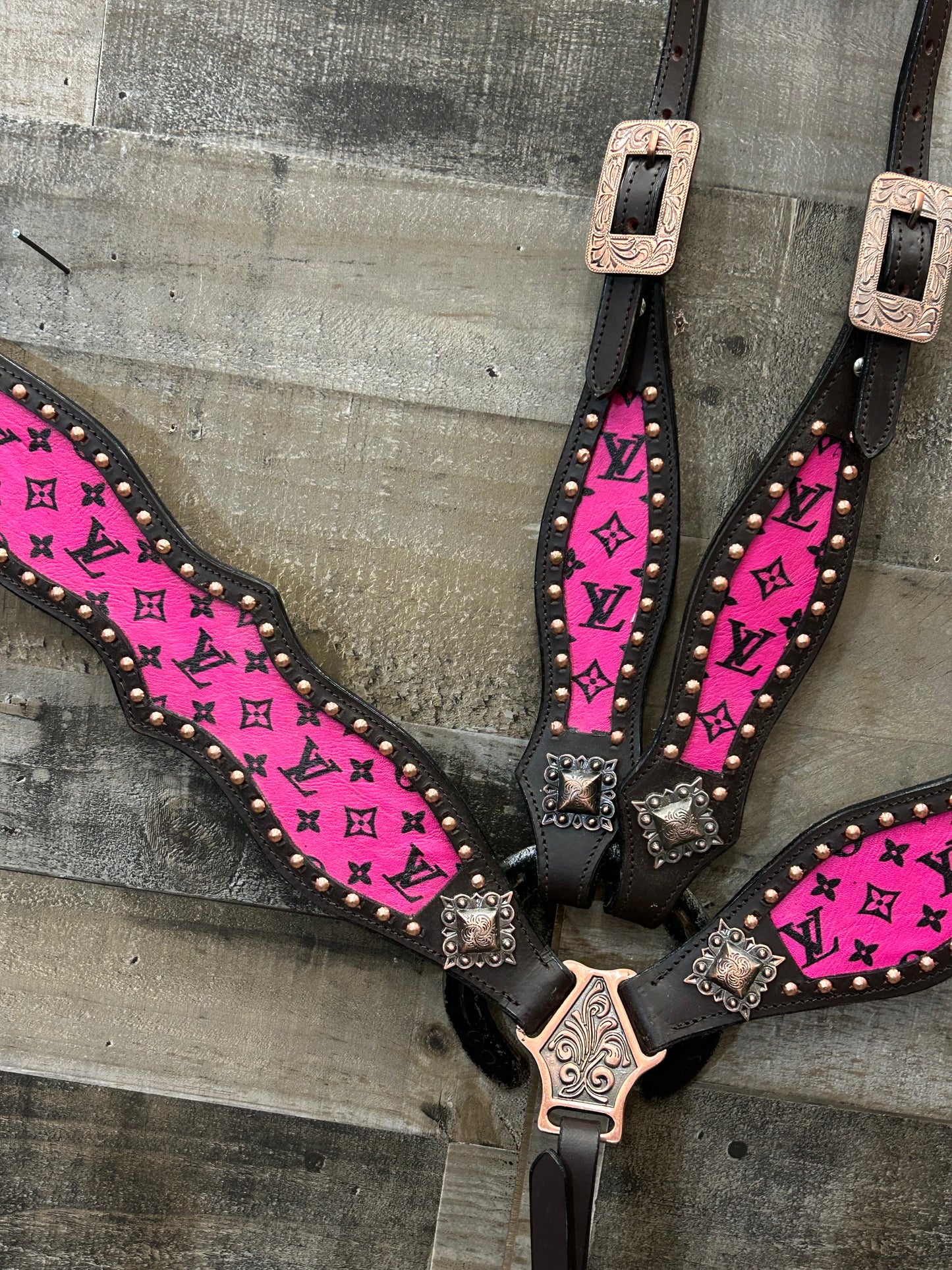 Hot Oiled Tack Set