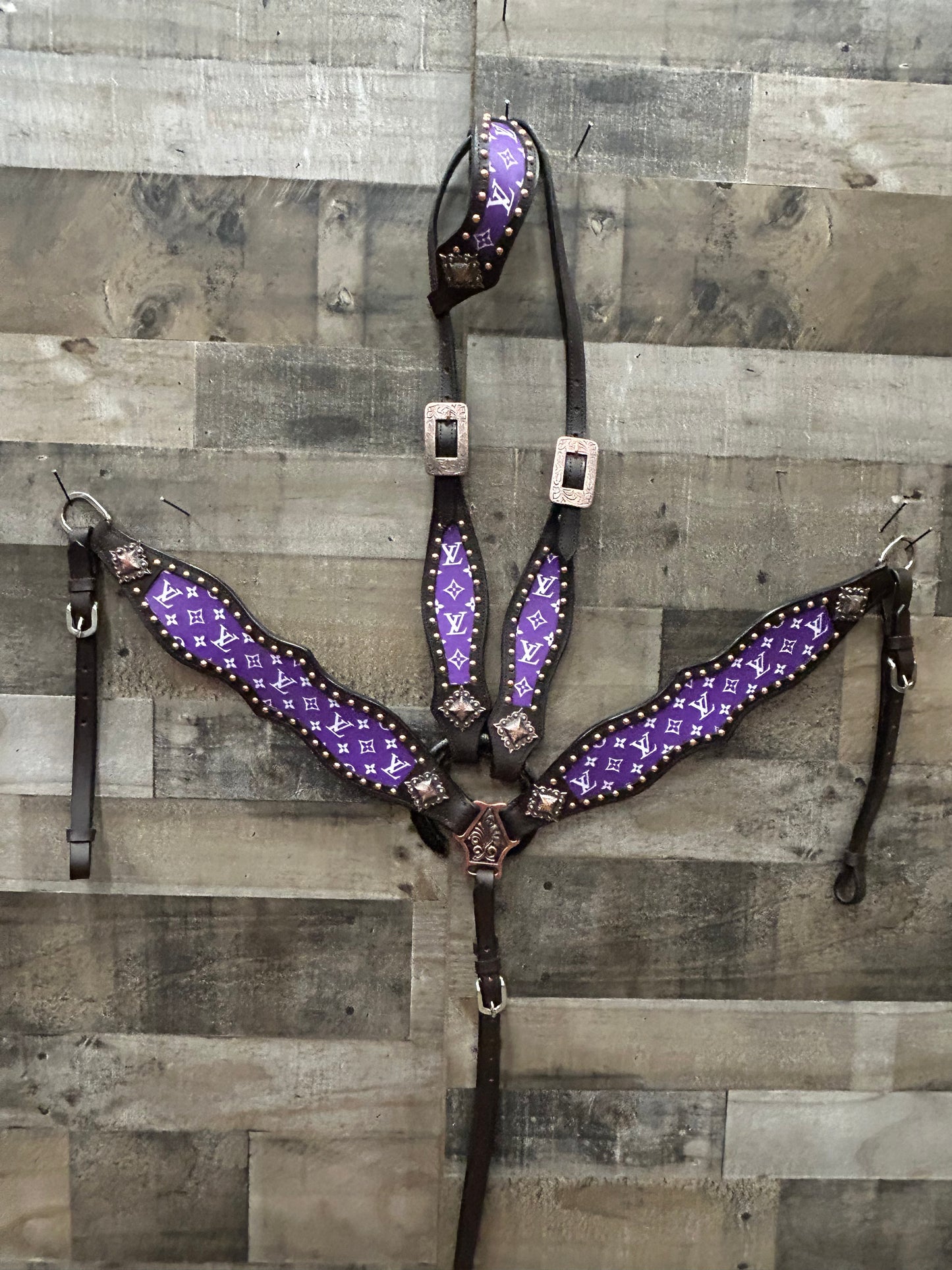 Hot Oiled Tack Set