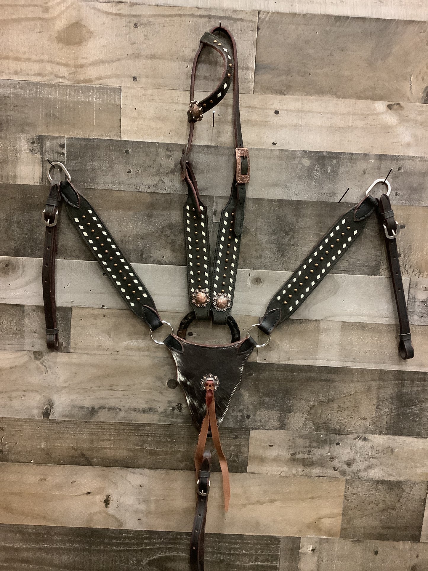 Gladiator Hair On Hide Tack Set ❇️Free Shipping ❇️