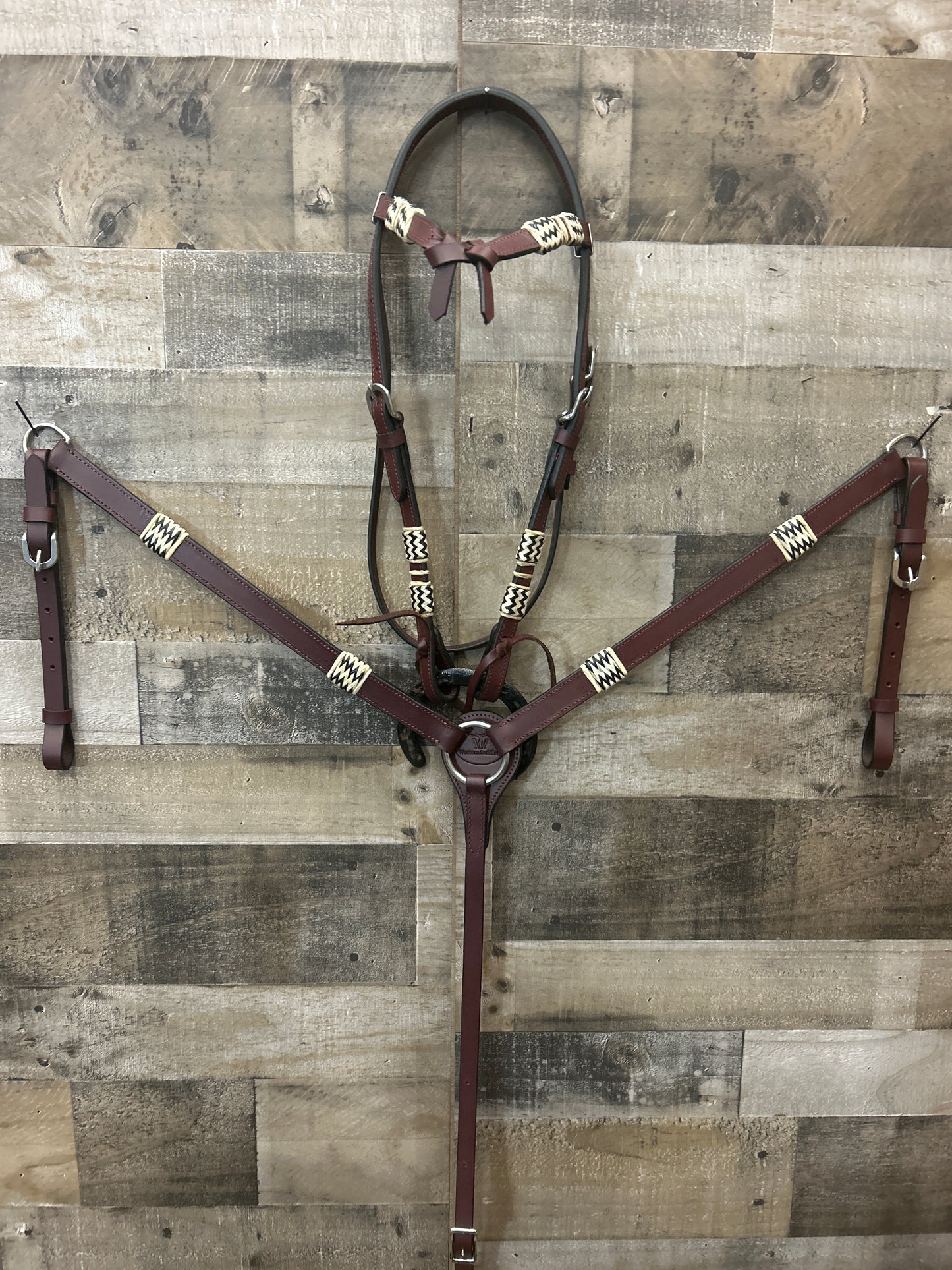 Hot Oiled Tack Set With Rawhide