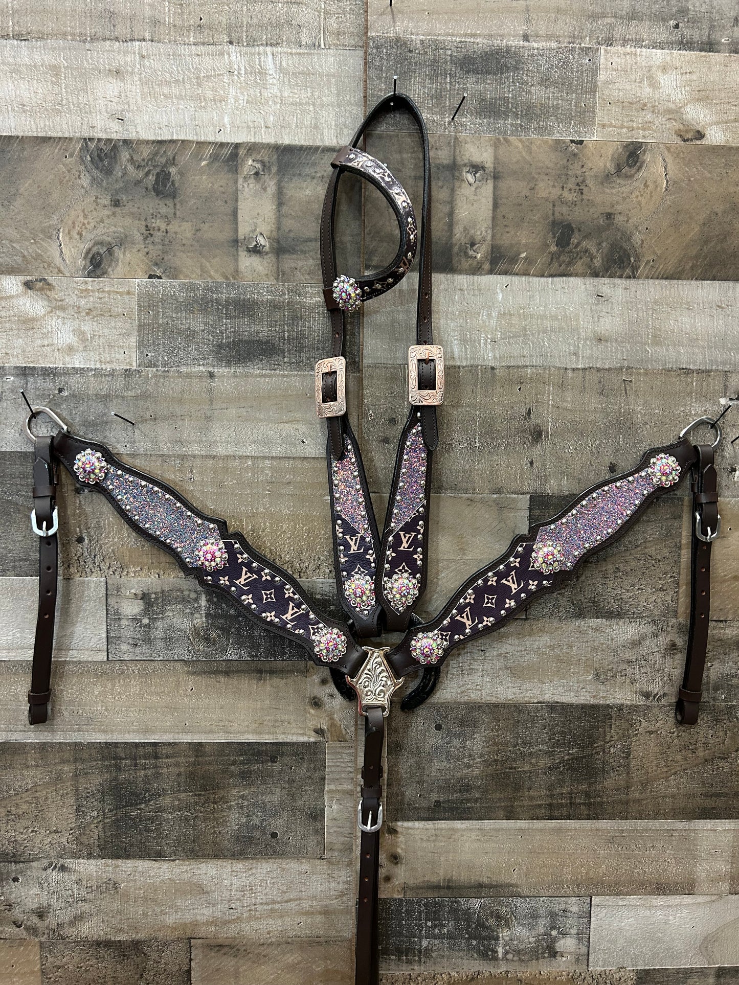 Hot Oiled Tack Set