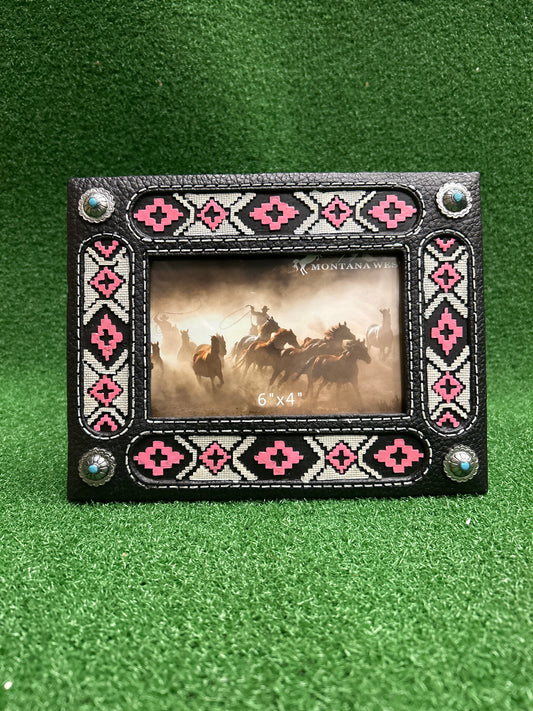 Picture Frame Holds a 6"X 4" Picture