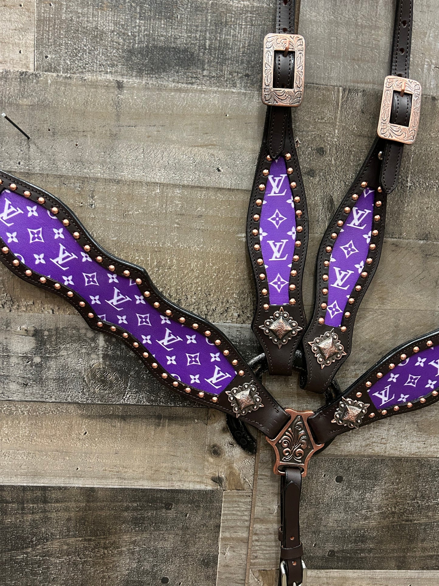 Hot Oiled Tack Set