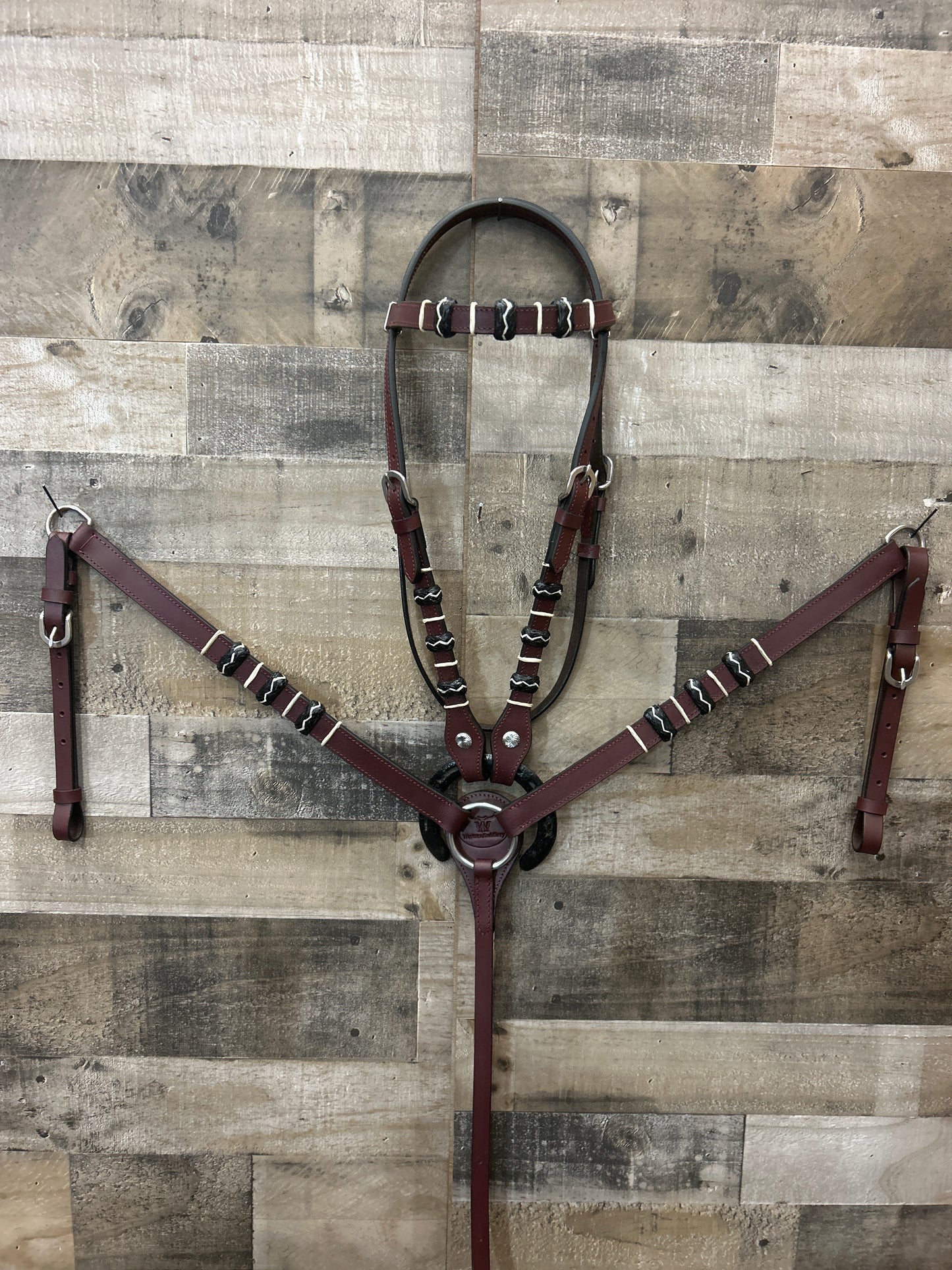 Hot Oiled Tack Set With Rawhide