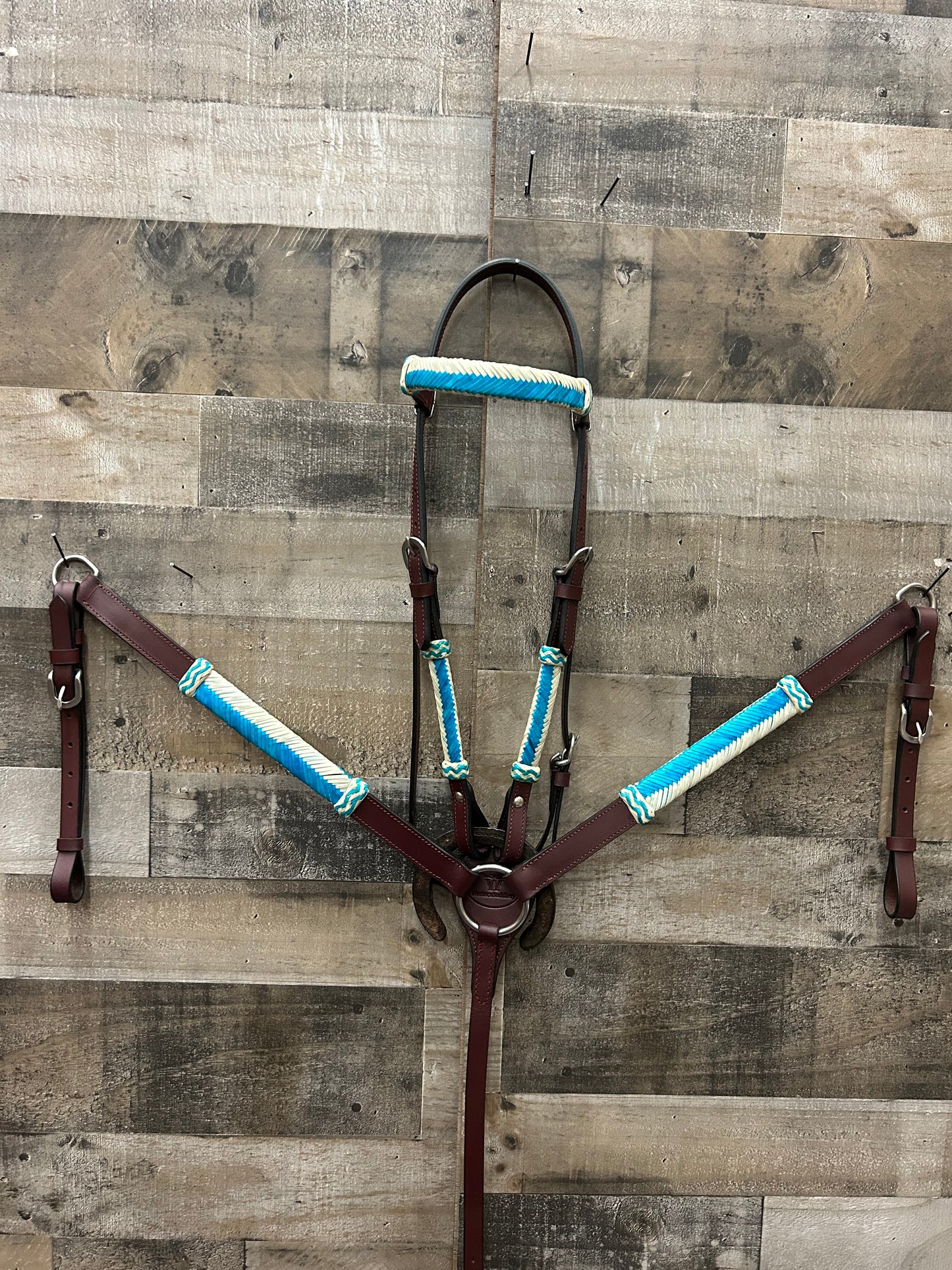 Hot Oiled Tack Set