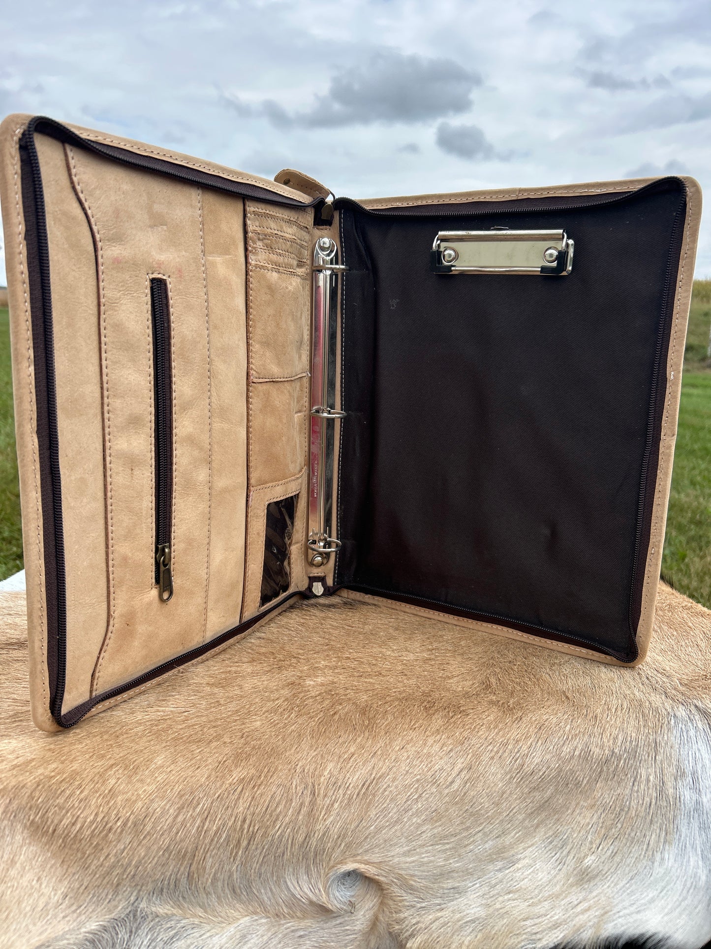 3 Ring Zipper Binder ♦️Free Shipping ♦️