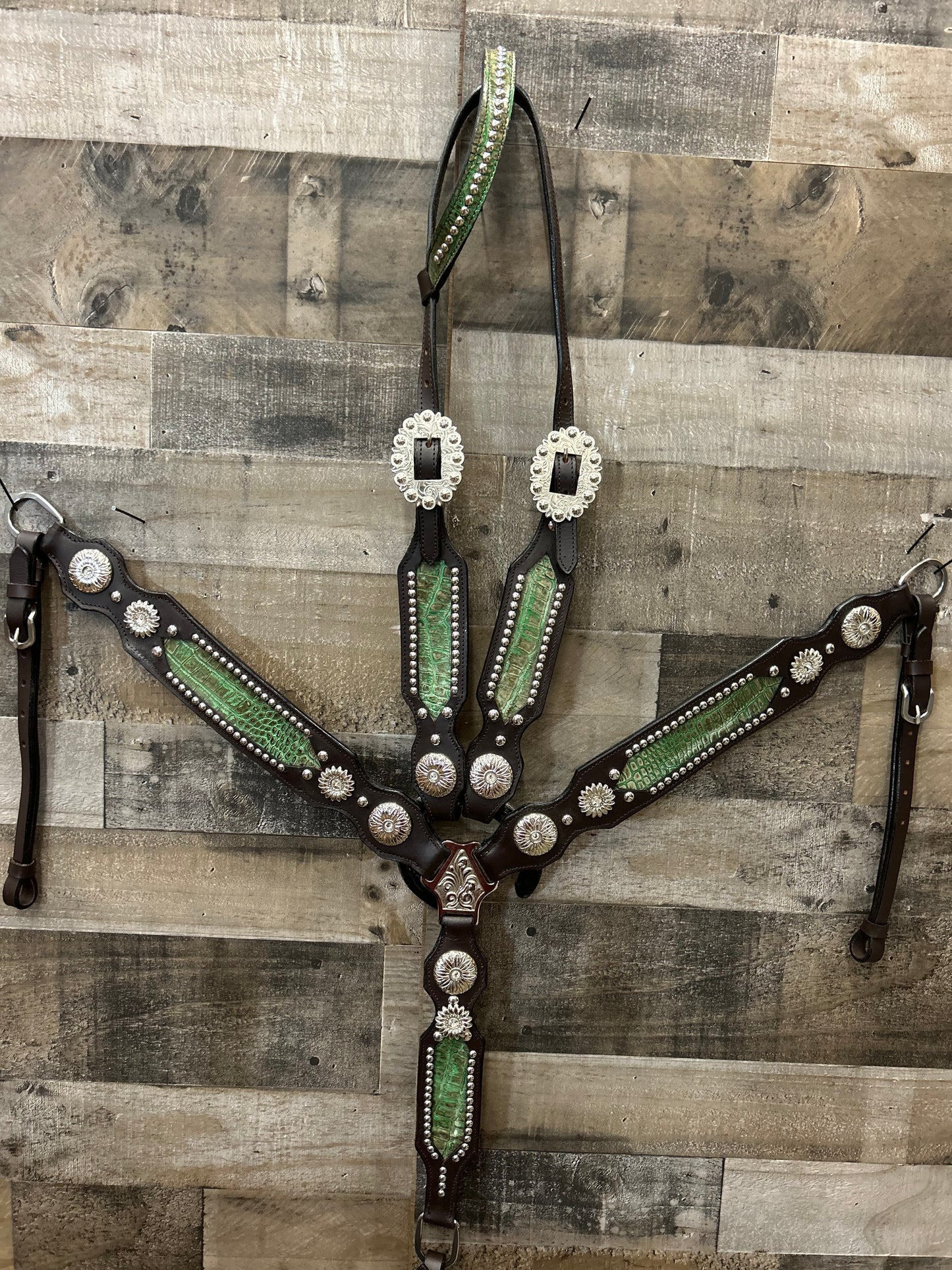 Hot Oiled Tack Set