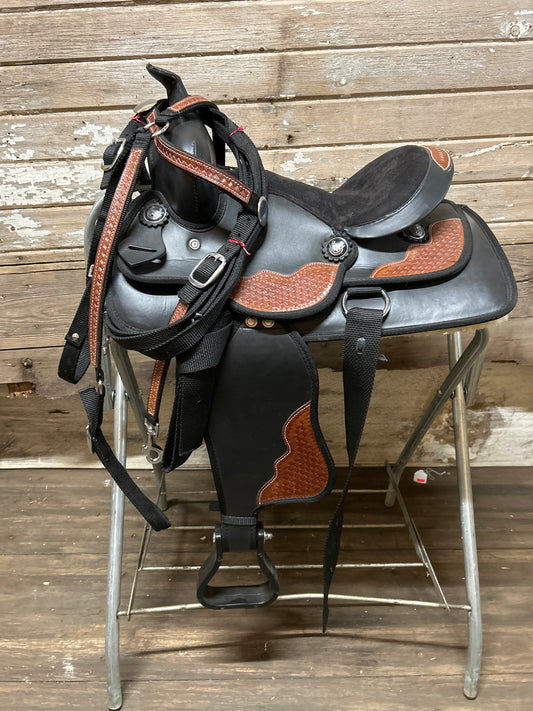 New Set 12" With 7" Gullet. Bridle & Breast Collar Included