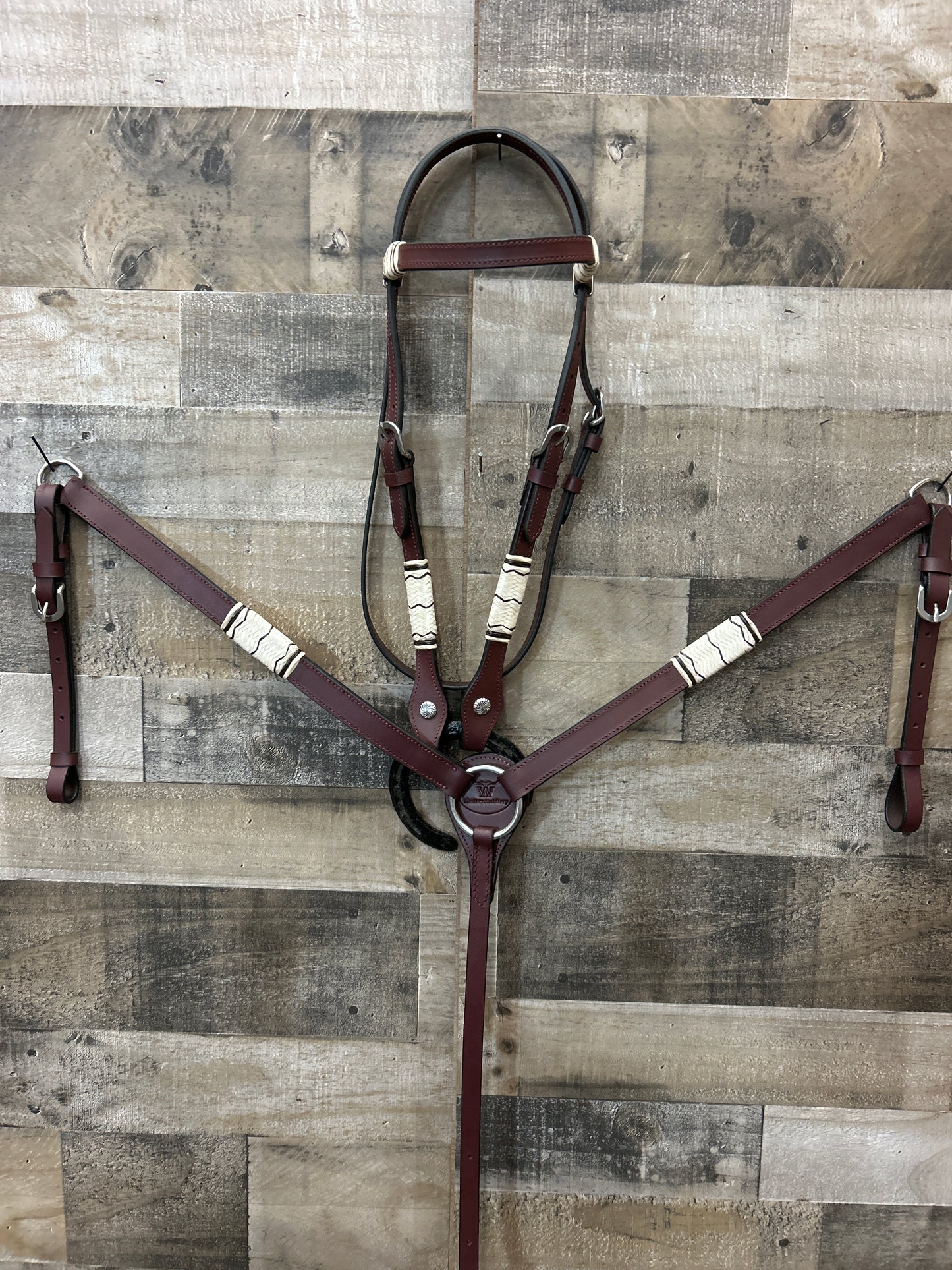 Hot Oiled Tack Set With Rawhide