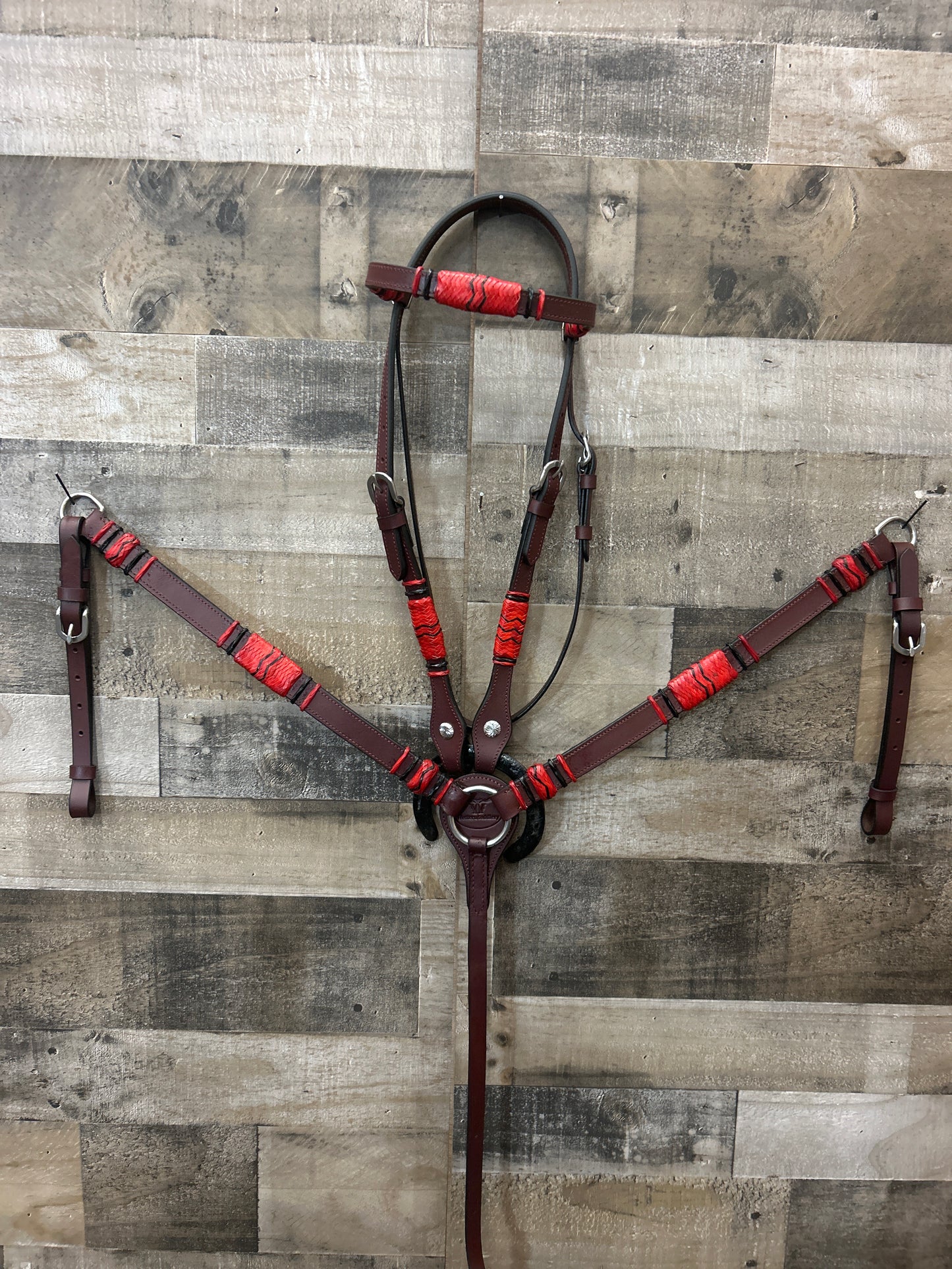 Hot Oiled Tack Set With Rawhide