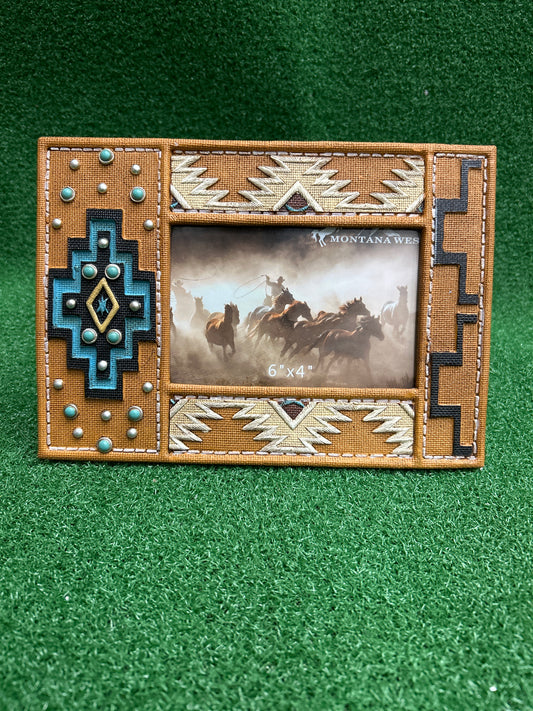 Picture Frame Holds a 6"X 4" Picture