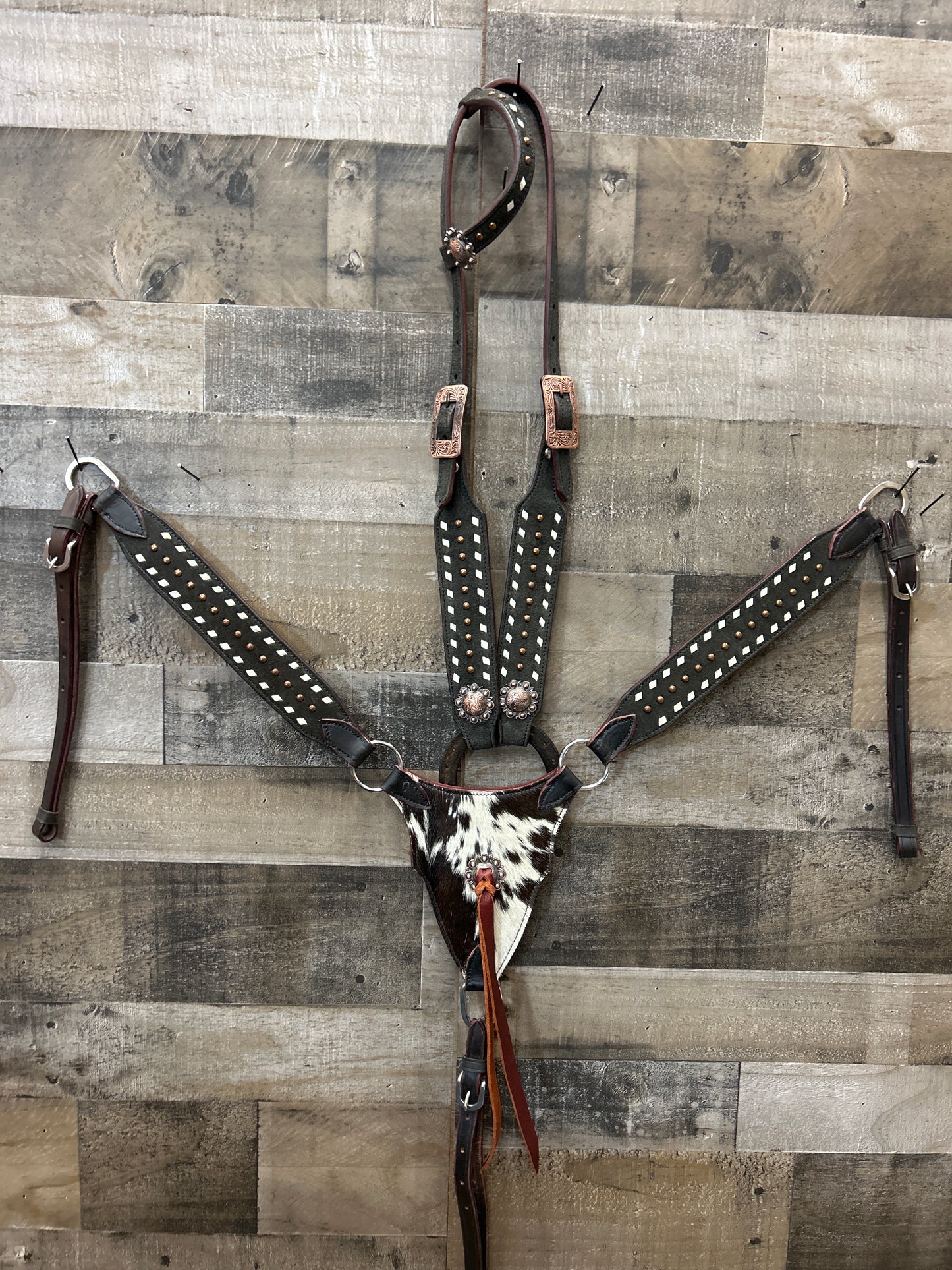 Roughout Leather With Cowhide Set